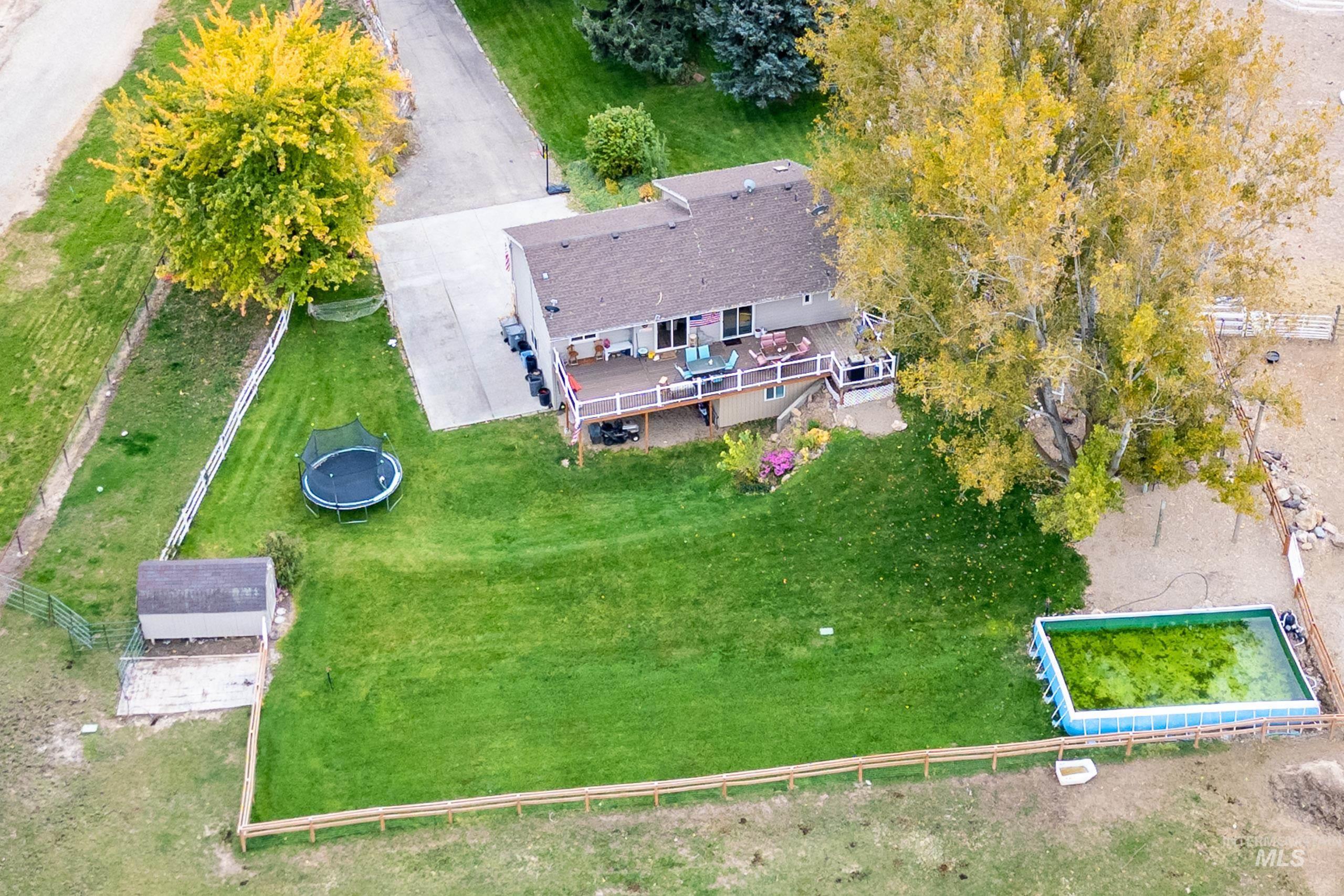 Aerial view of property and surrounding area
