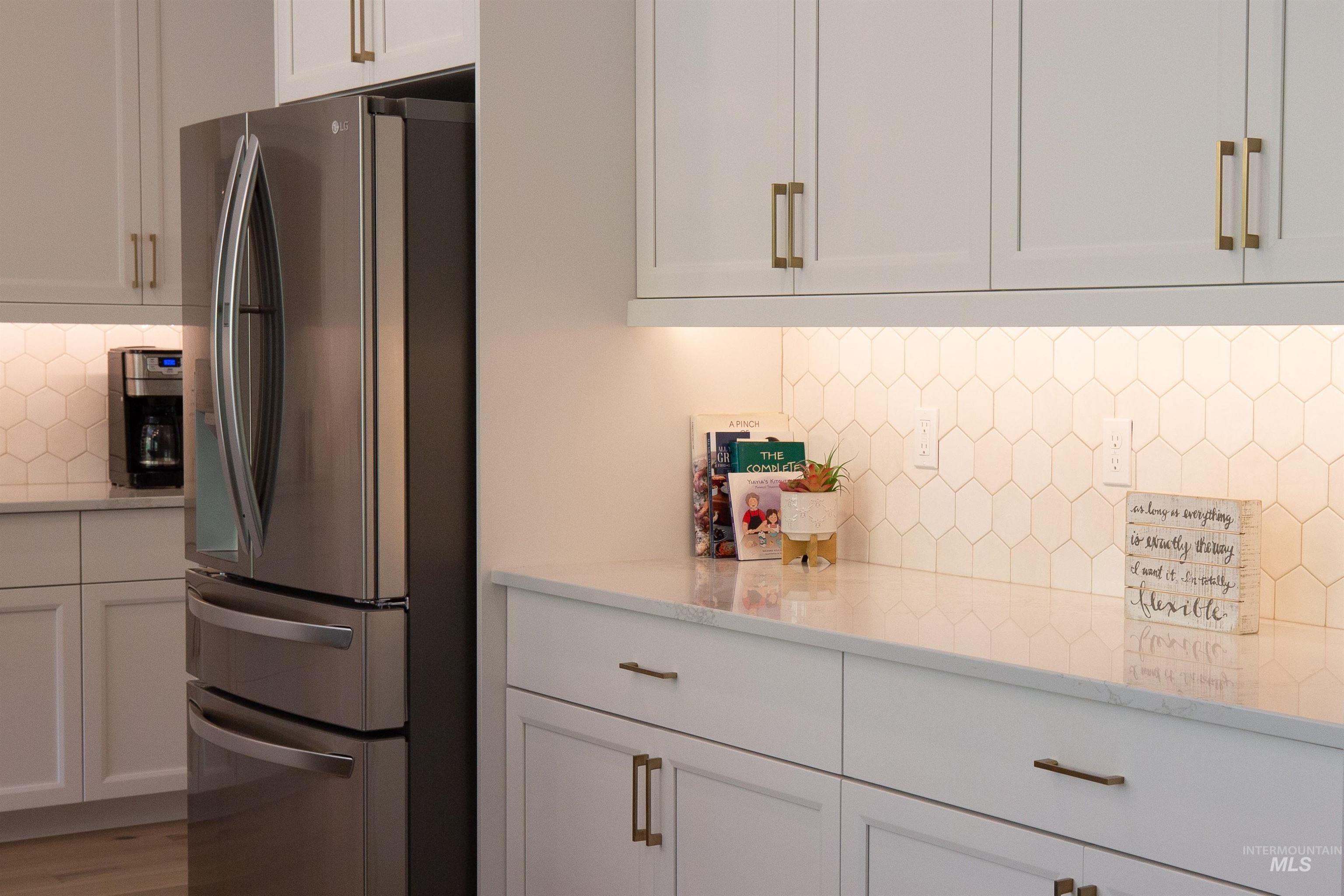 6121 S Cubola Way, Meridian, Idaho 83642, 4 Bedrooms, 2.5 Bathrooms, Residential For Sale, Price $899,000, 98966140