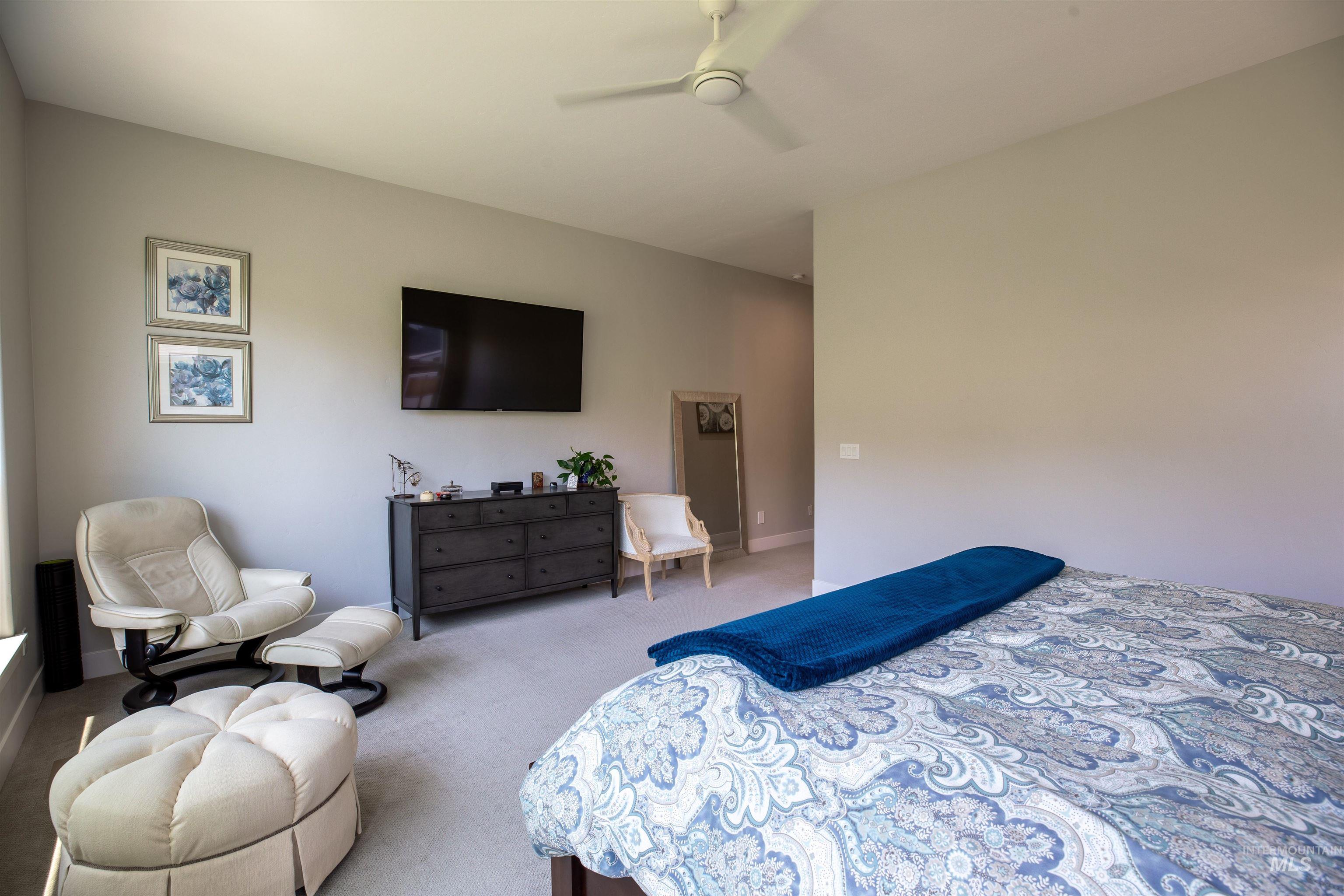 6121 S Cubola Way, Meridian, Idaho 83642, 4 Bedrooms, 2.5 Bathrooms, Residential For Sale, Price $899,000, 98966140