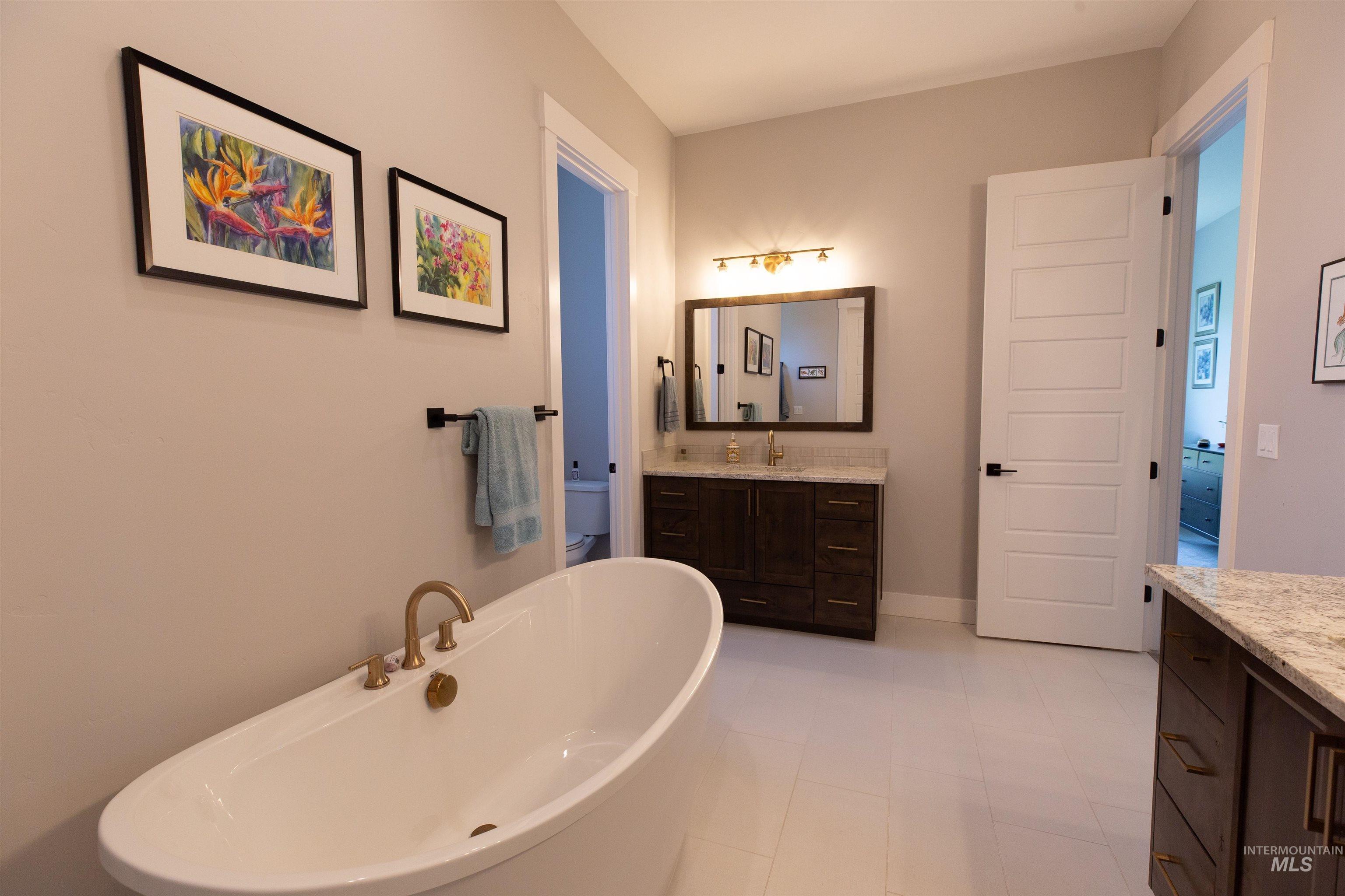 6121 S Cubola Way, Meridian, Idaho 83642, 4 Bedrooms, 2.5 Bathrooms, Residential For Sale, Price $899,000, 98966140