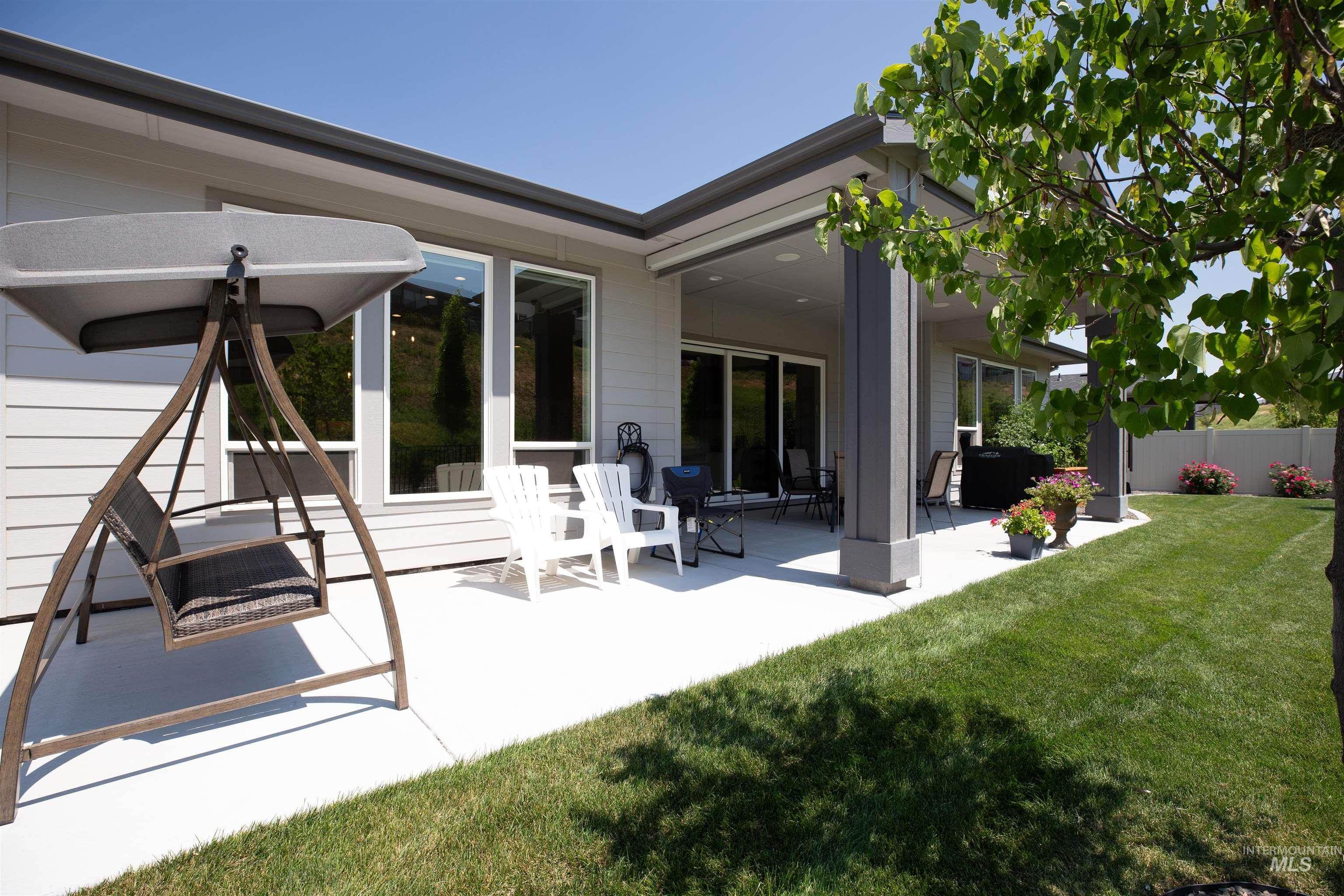 6121 S Cubola Way, Meridian, Idaho 83642, 4 Bedrooms, 2.5 Bathrooms, Residential For Sale, Price $899,000, 98966140