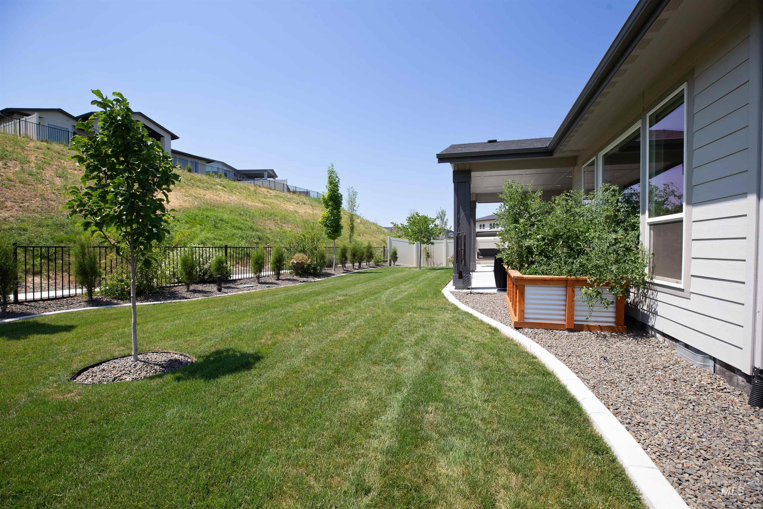 6121 S Cubola Way, Meridian, Idaho 83642, 4 Bedrooms, 2.5 Bathrooms, Residential For Sale, Price $899,000, 98966140