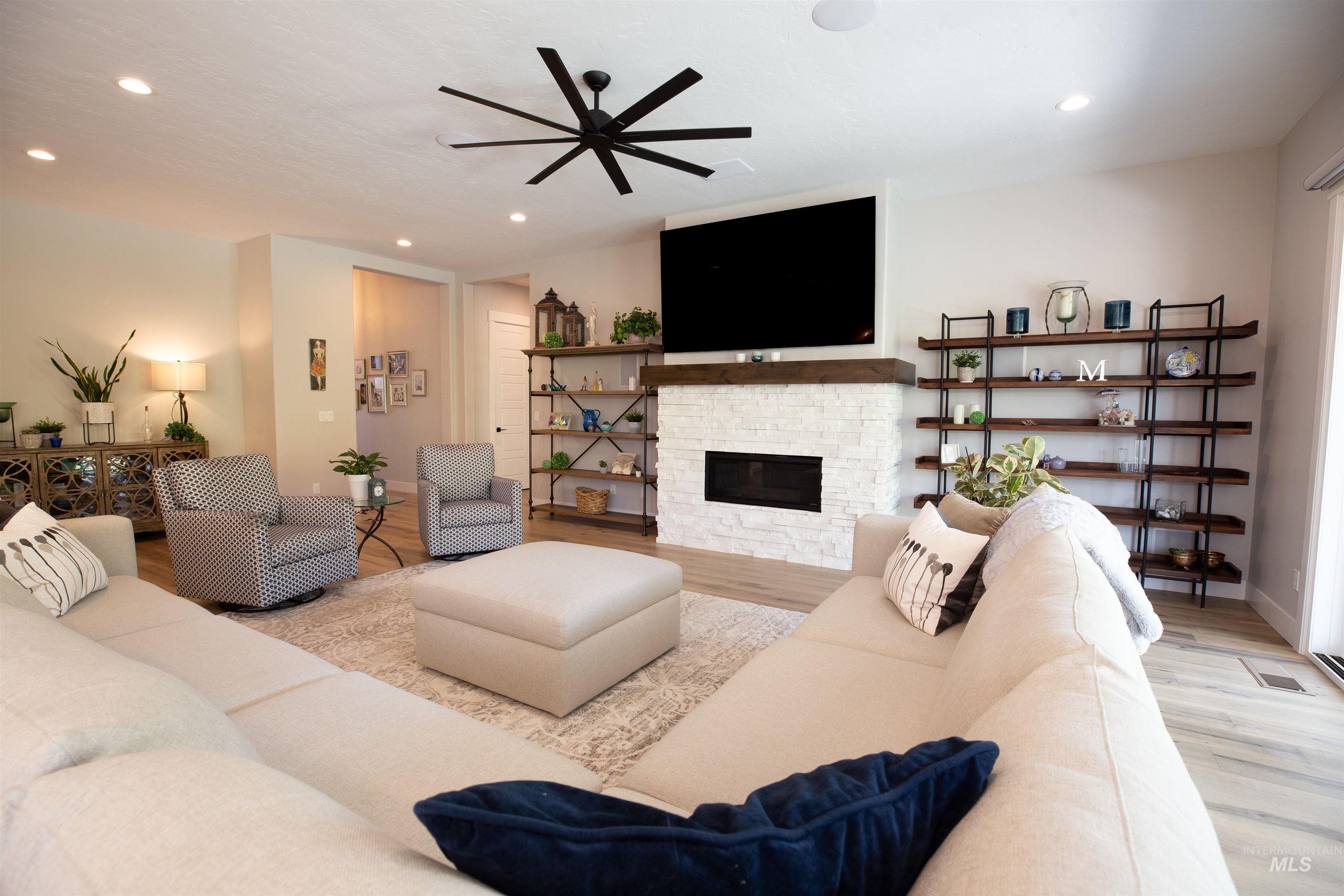 6121 S Cubola Way, Meridian, Idaho 83642, 4 Bedrooms, 2.5 Bathrooms, Residential For Sale, Price $899,000, 98966140