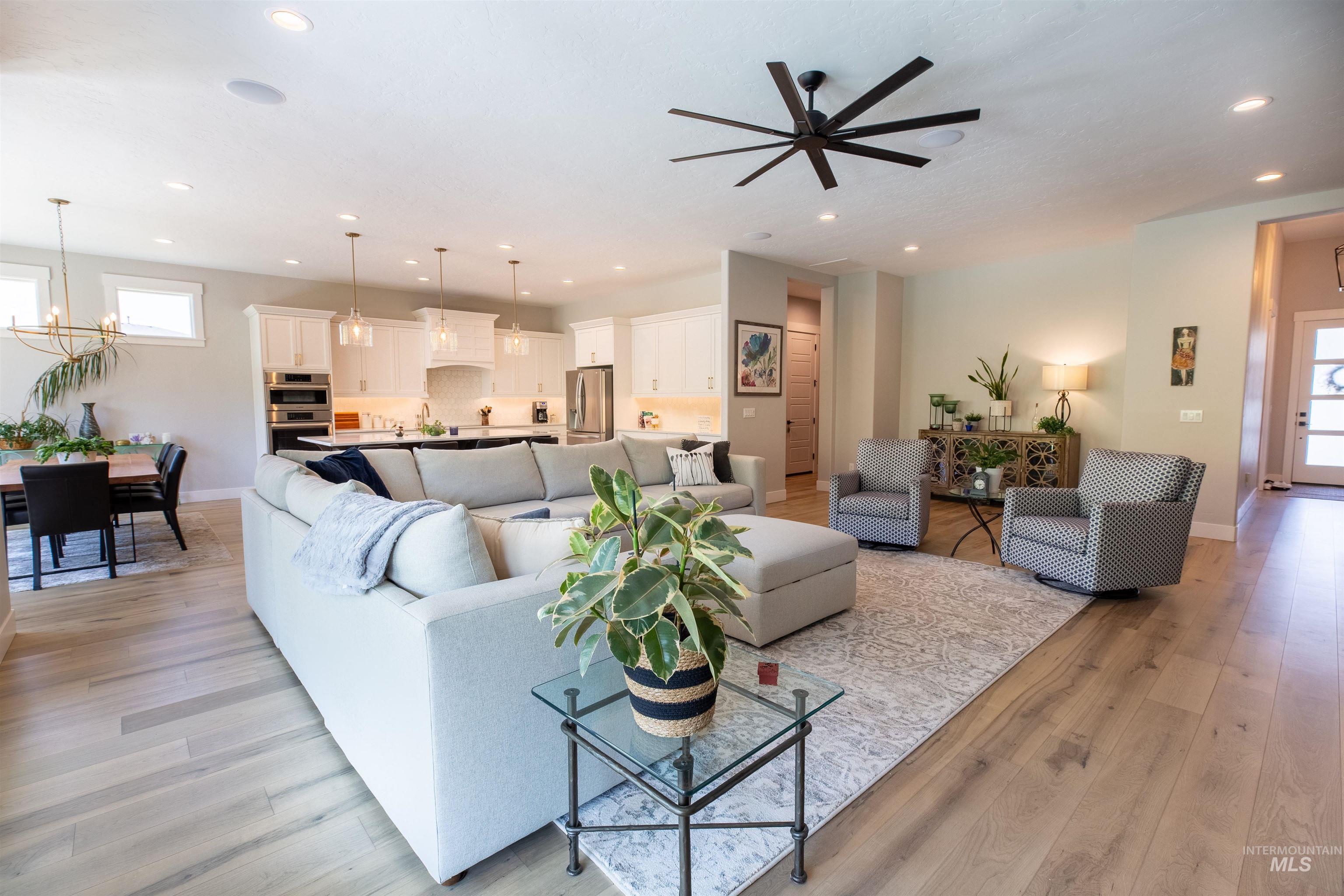 6121 S Cubola Way, Meridian, Idaho 83642, 4 Bedrooms, 2.5 Bathrooms, Residential For Sale, Price $899,000, 98966140