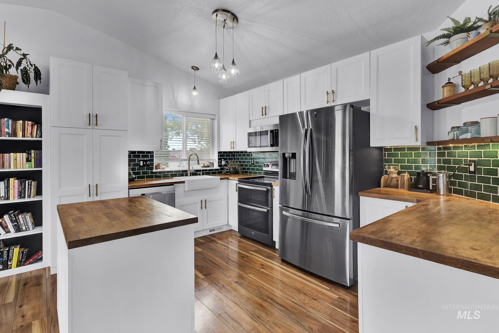 1723 N Eaglet Ct, Nampa, Idaho 83651, 4 Bedrooms, 2 Bathrooms, Residential For Sale, Price $450,000, 98966142