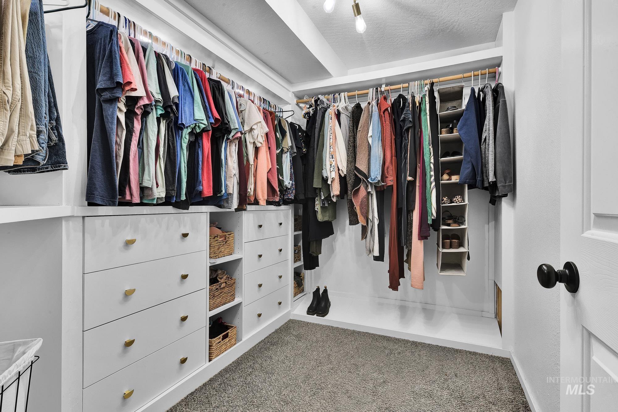 1723 N Eaglet Ct, Nampa, Idaho 83651, 4 Bedrooms, 2 Bathrooms, Residential For Sale, Price $450,000, 98966142