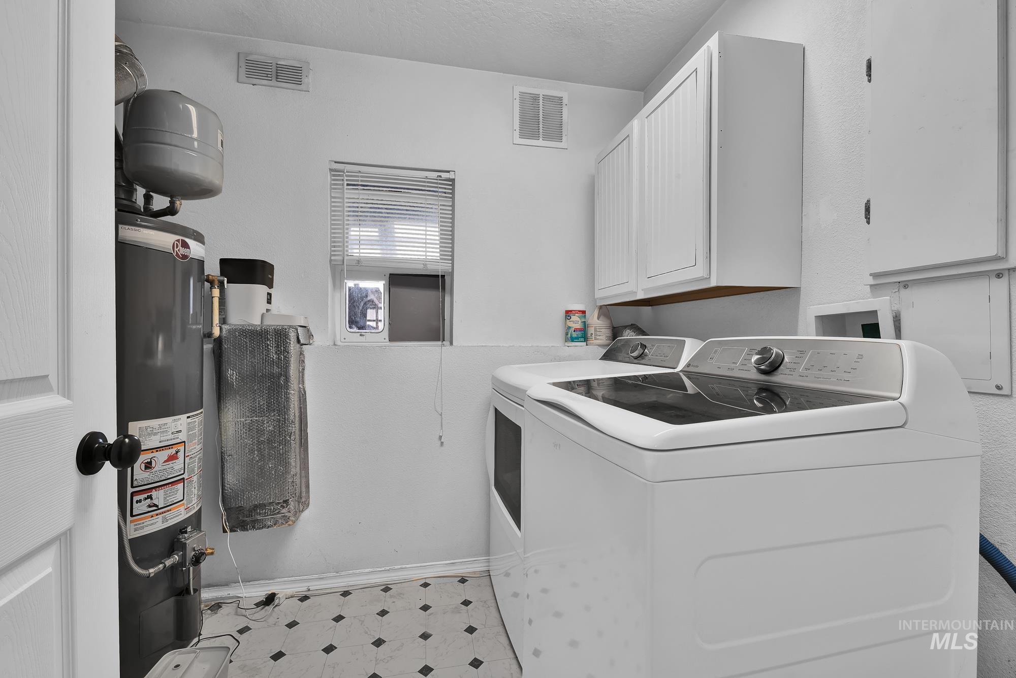 1723 N Eaglet Ct, Nampa, Idaho 83651, 4 Bedrooms, 2 Bathrooms, Residential For Sale, Price $450,000, 98966142