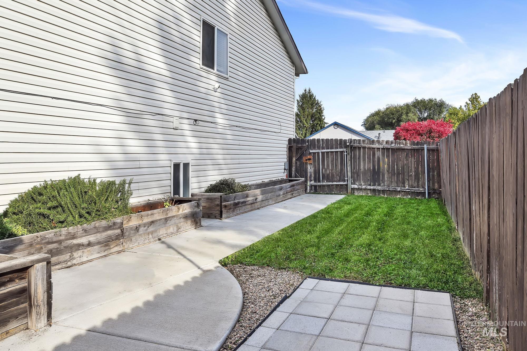 1723 N Eaglet Ct, Nampa, Idaho 83651, 4 Bedrooms, 2 Bathrooms, Residential For Sale, Price $450,000, 98966142