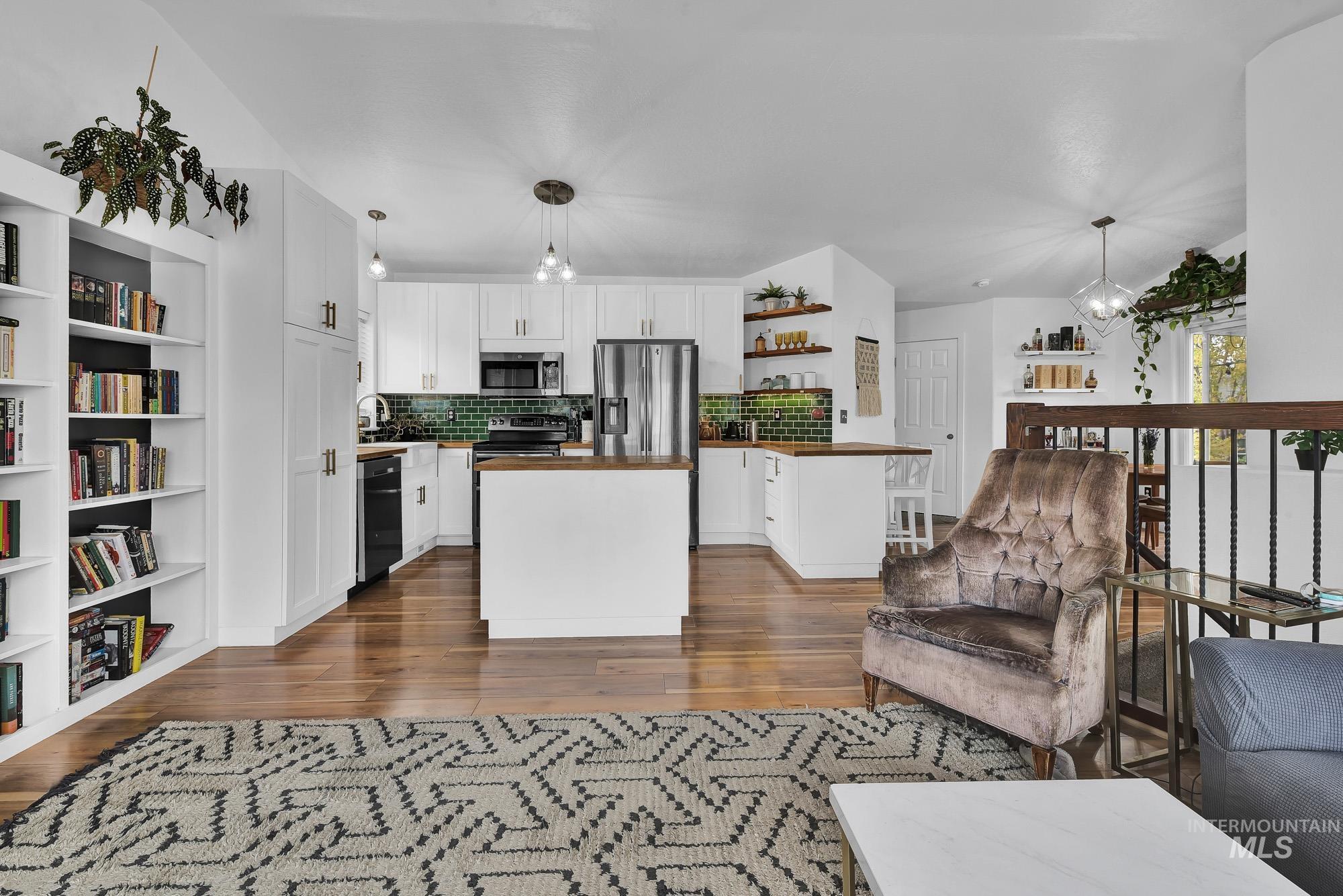 1723 N Eaglet Ct, Nampa, Idaho 83651, 4 Bedrooms, 2 Bathrooms, Residential For Sale, Price $450,000, 98966142