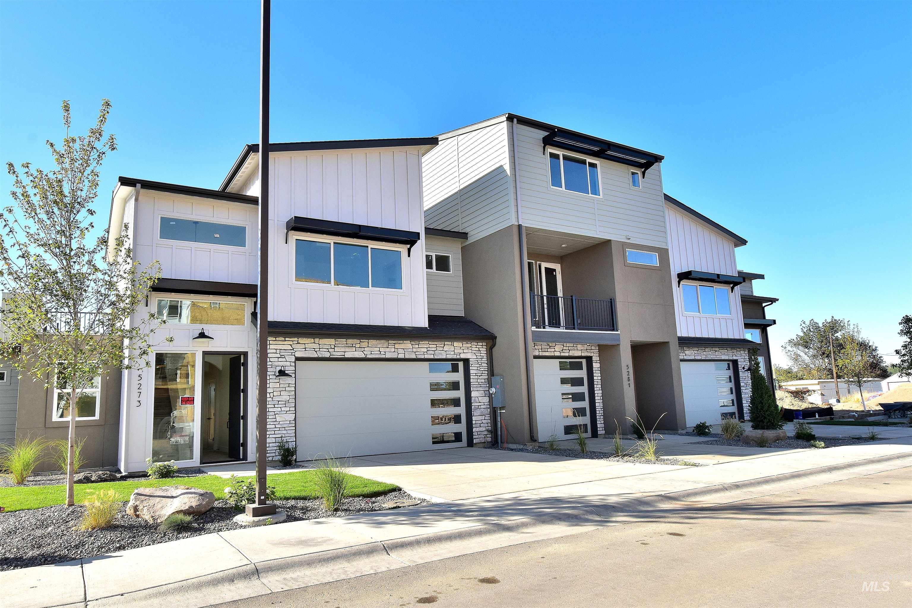 Main Level Master Suite
