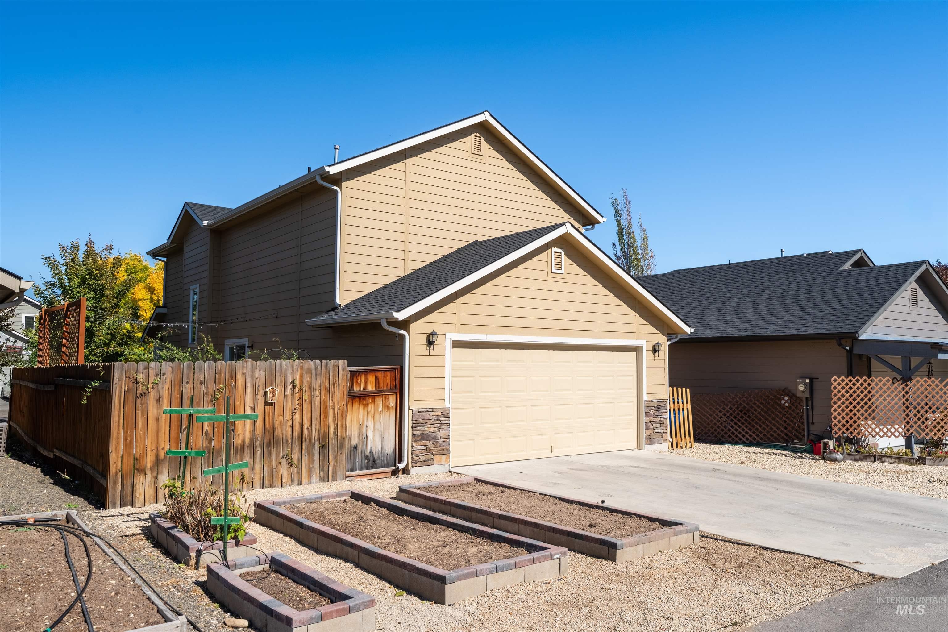 10451 W Jerry Peak Street, Boise, Idaho 83709, 3 Bedrooms, 2.5 Bathrooms, Residential For Sale, Price $399,900, 98966147