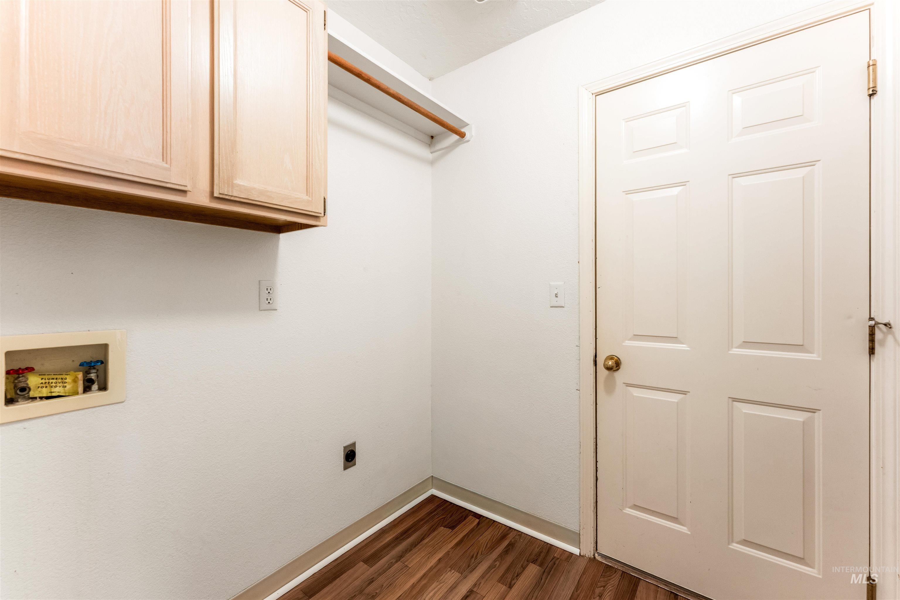 9734 W Cascade St, Boise, Idaho 83704, 3 Bedrooms, 2 Bathrooms, Residential For Sale, Price $379,900, 98966148