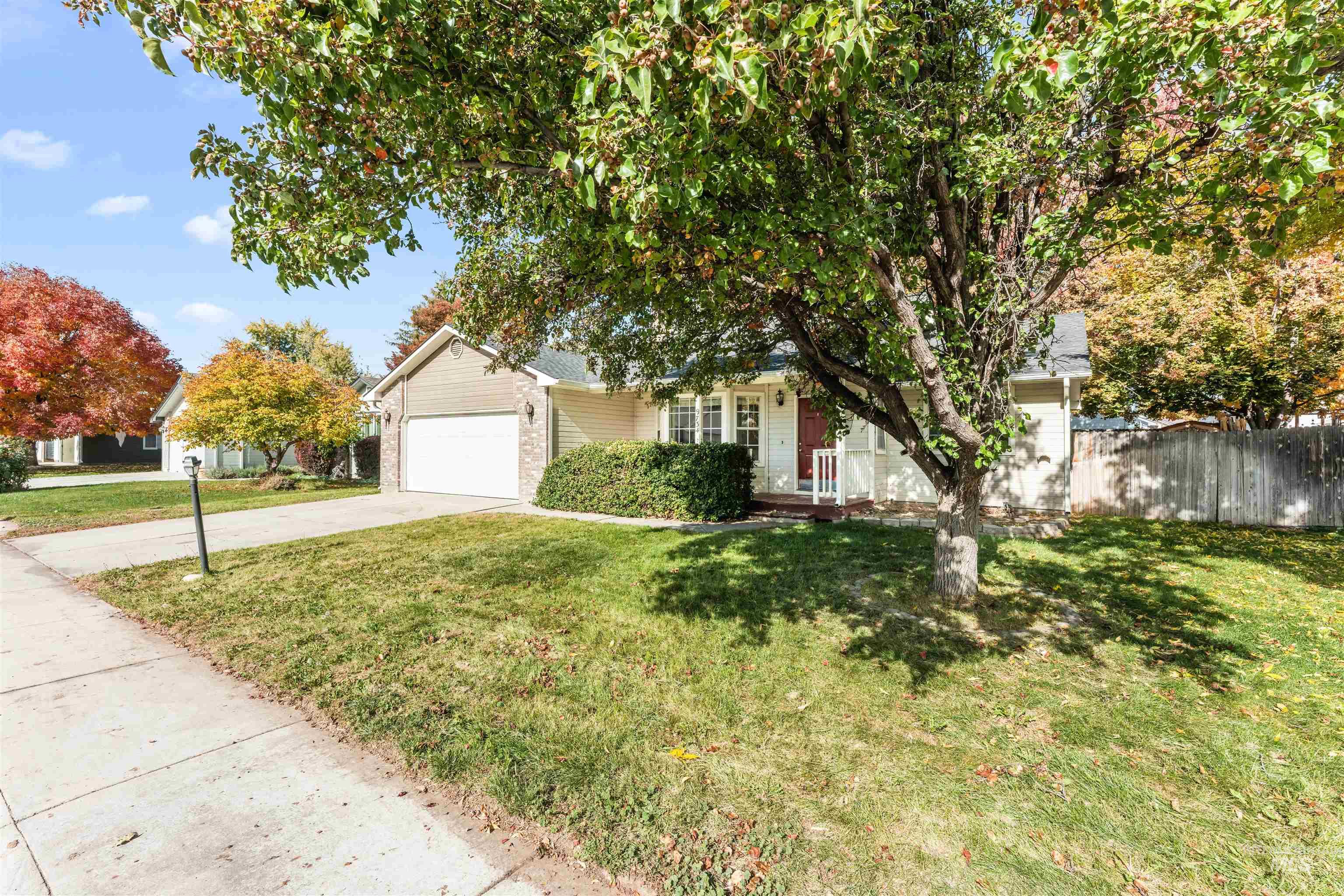 9734 W Cascade St, Boise, Idaho 83704, 3 Bedrooms, 2 Bathrooms, Residential For Sale, Price $379,900, 98966148