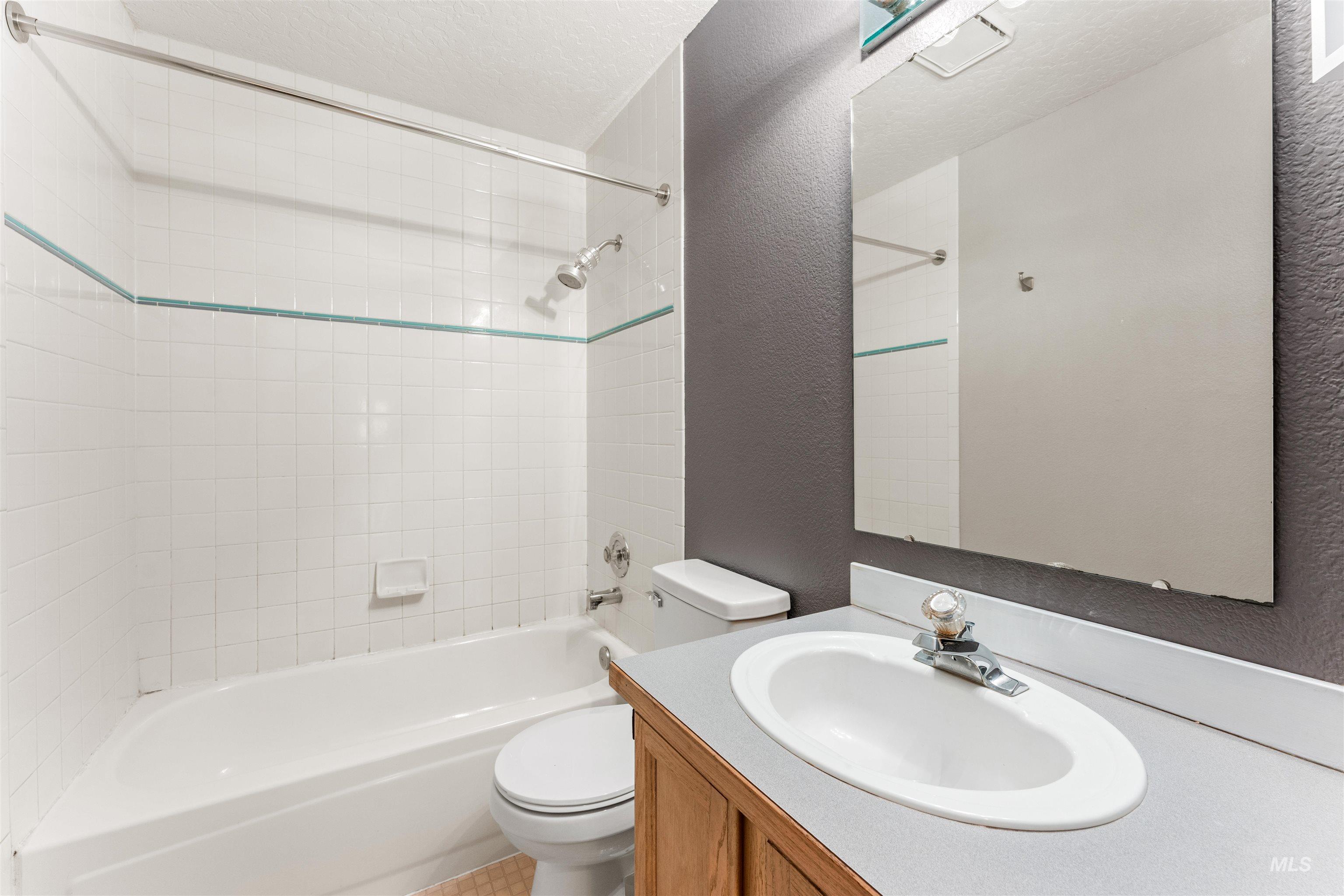 9734 W Cascade St, Boise, Idaho 83704, 3 Bedrooms, 2 Bathrooms, Residential For Sale, Price $379,900, 98966148