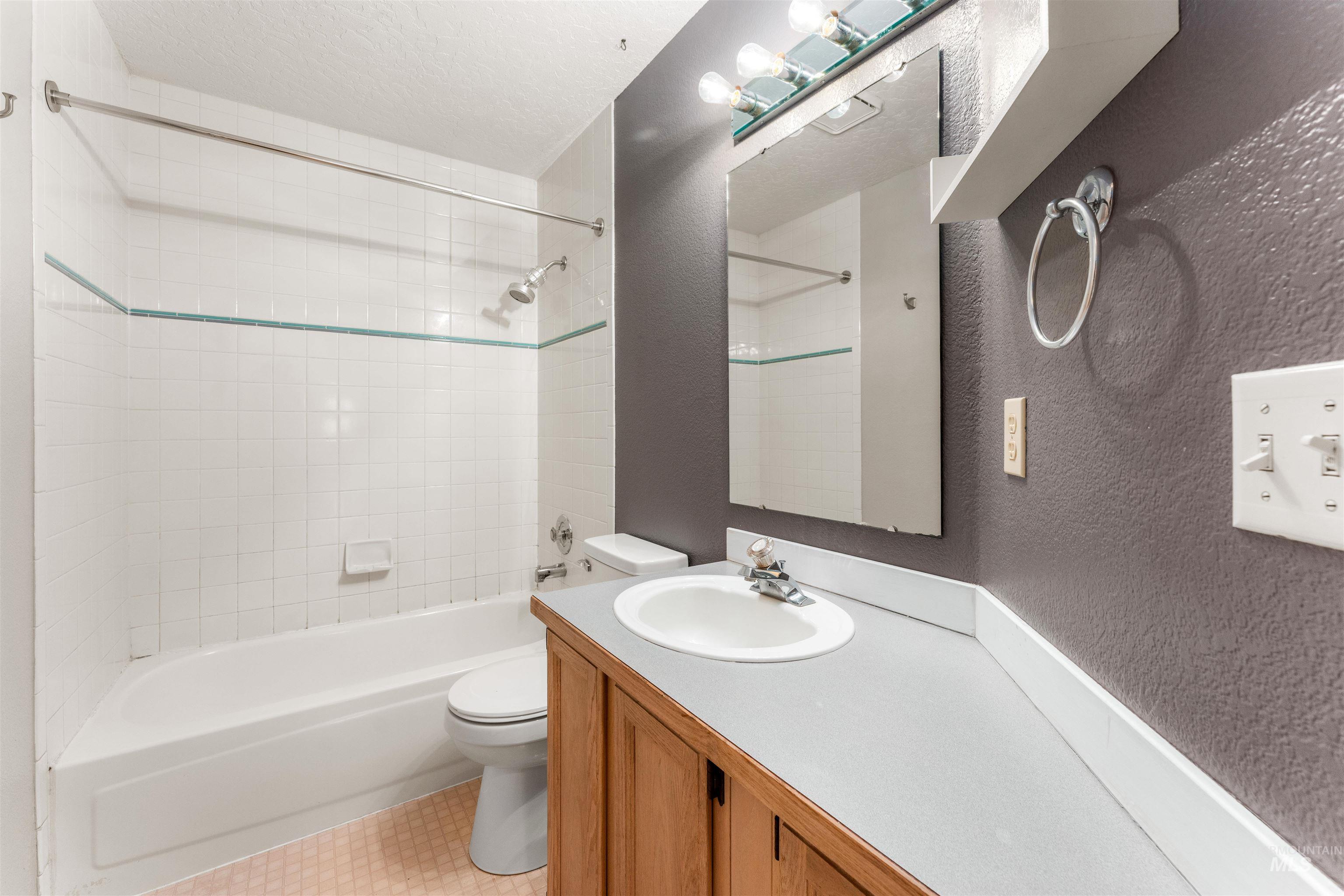 9734 W Cascade St, Boise, Idaho 83704, 3 Bedrooms, 2 Bathrooms, Residential For Sale, Price $379,900, 98966148