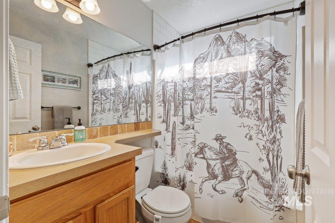 19533 Portsmouth Way, Caldwell, Idaho 83605, 3 Bedrooms, 2 Bathrooms, Residential For Sale, Price $364,900, 98966155