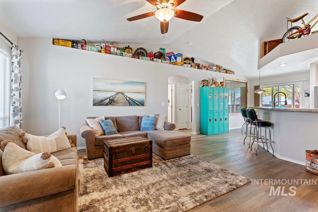 19533 Portsmouth Way, Caldwell, Idaho 83605, 3 Bedrooms, 2 Bathrooms, Residential For Sale, Price $364,900, 98966155