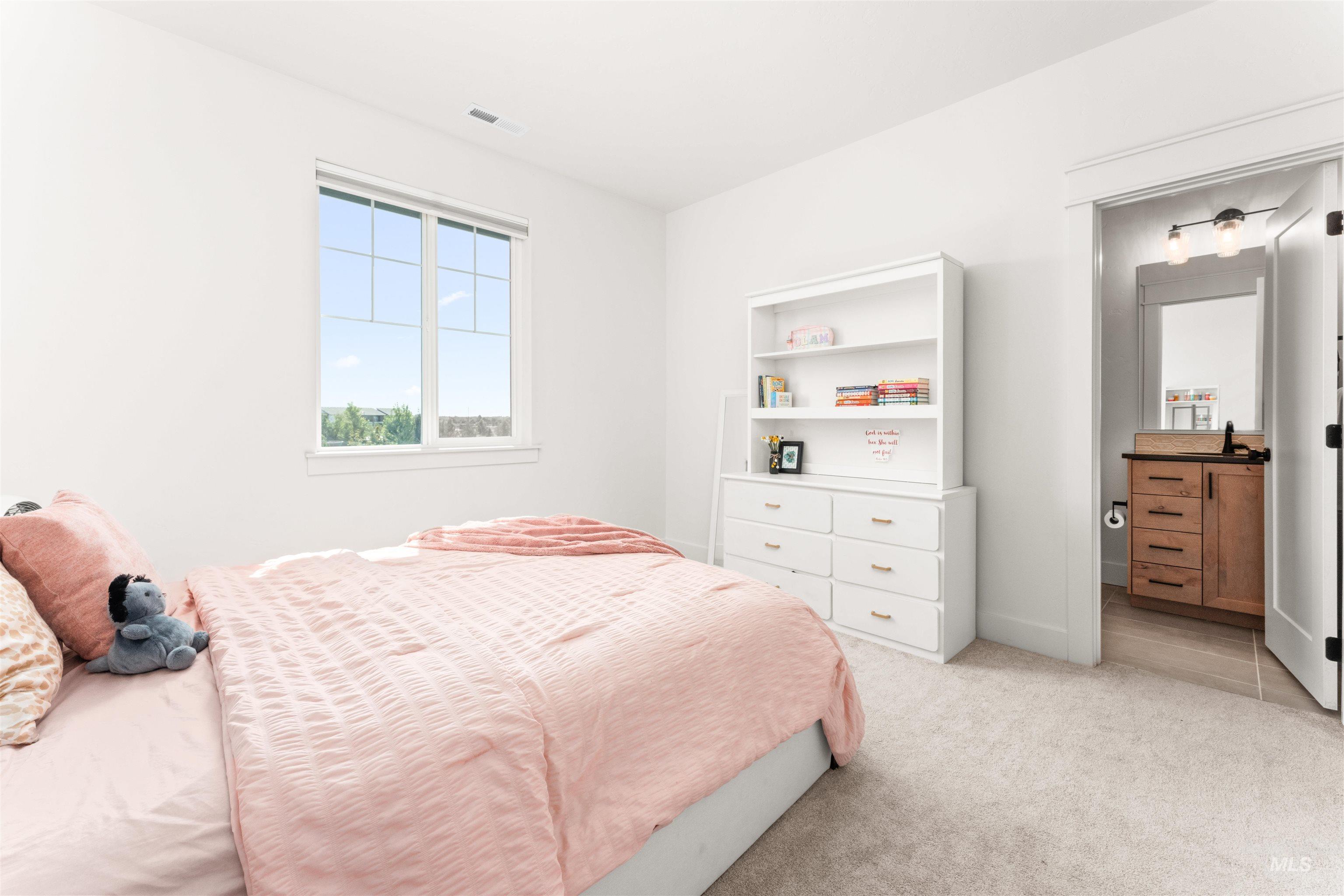 6724 N Adale Way, Meridian, Idaho 83646, 4 Bedrooms, 3.5 Bathrooms, Residential For Sale, Price $999,900, 98966164