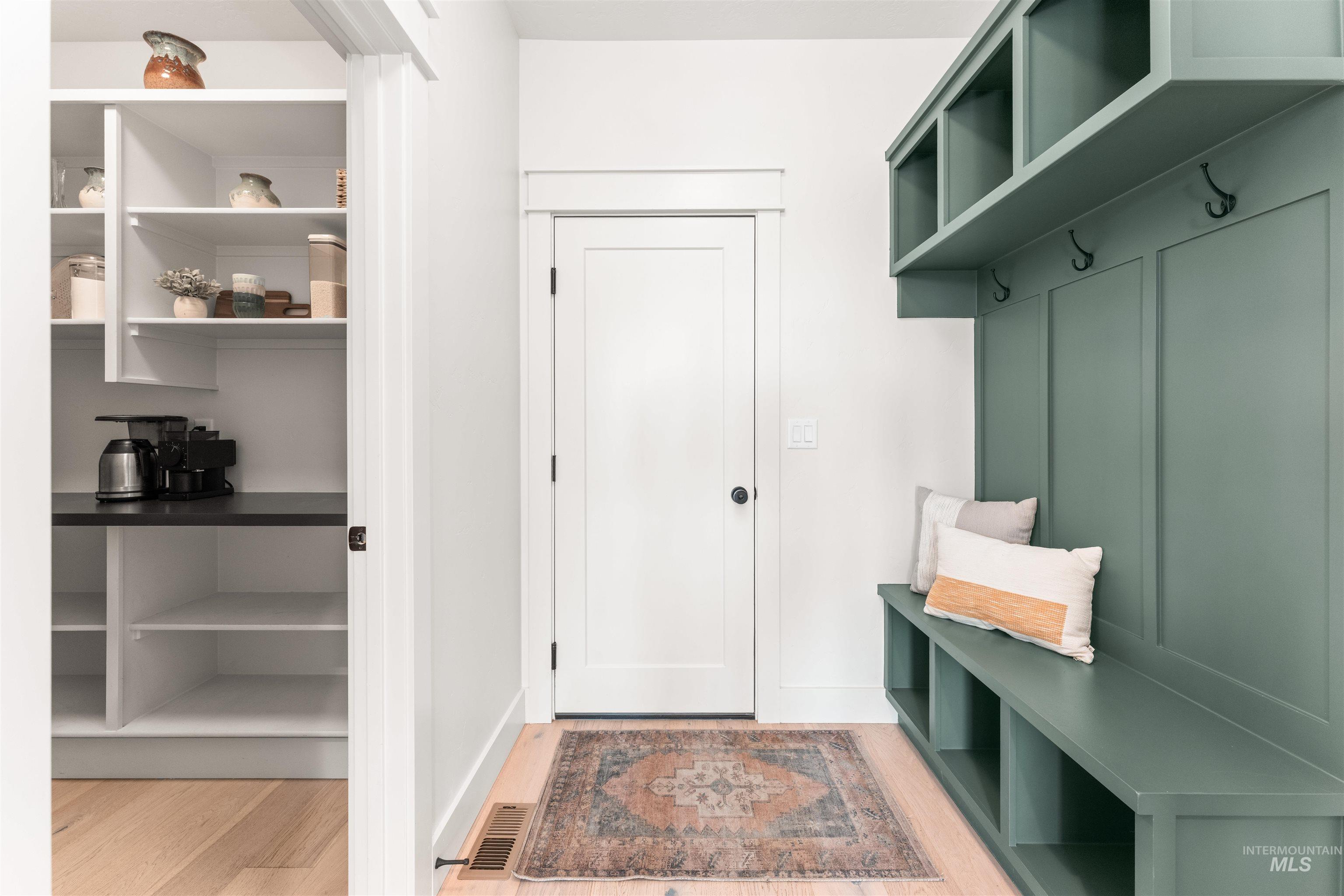 6724 N Adale Way, Meridian, Idaho 83646, 4 Bedrooms, 3.5 Bathrooms, Residential For Sale, Price $999,900, 98966164