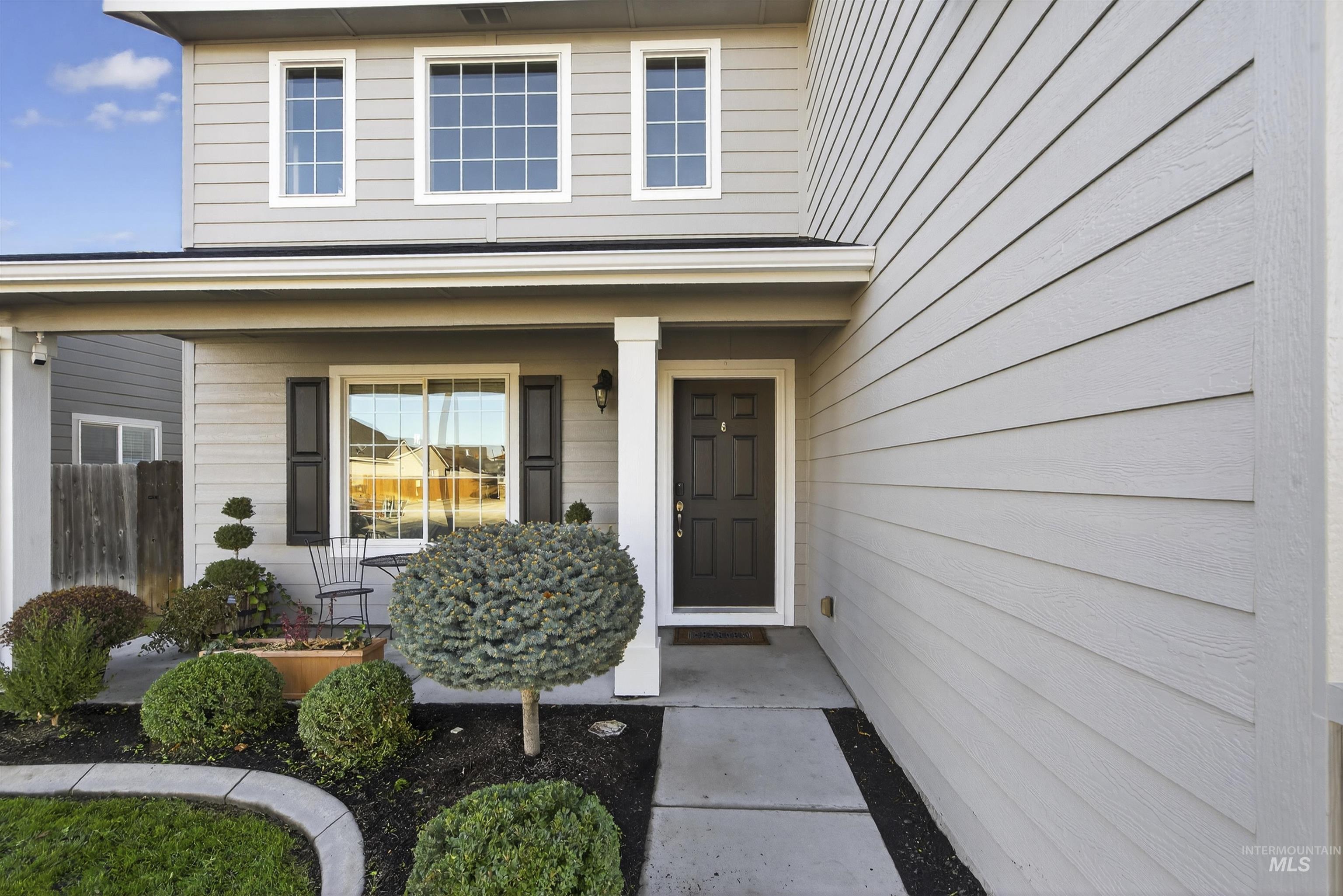 Entrance to property with a porch