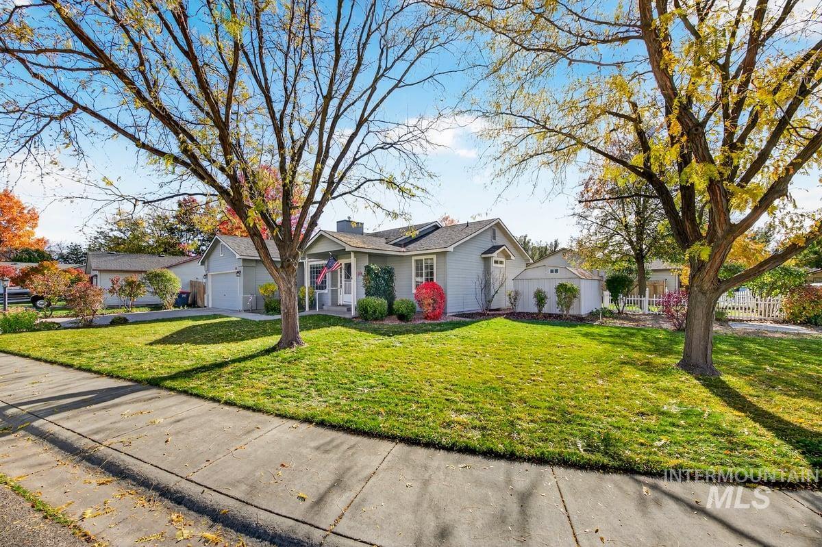 893 E Cembra St, Eagle, Idaho 83616, 3 Bedrooms, 2 Bathrooms, Residential For Sale, Price $499,000, 98966167