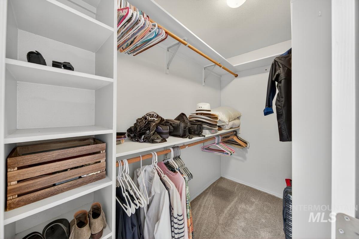 893 E Cembra St, Eagle, Idaho 83616, 3 Bedrooms, 2 Bathrooms, Residential For Sale, Price $499,000, 98966167