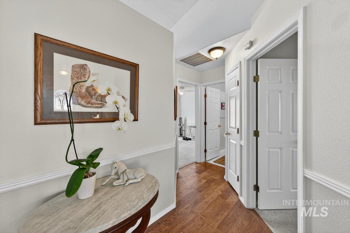 893 E Cembra St, Eagle, Idaho 83616, 3 Bedrooms, 2 Bathrooms, Residential For Sale, Price $499,000, 98966167