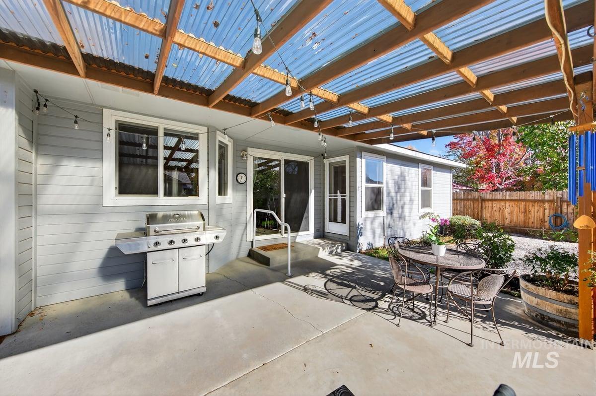 893 E Cembra St, Eagle, Idaho 83616, 3 Bedrooms, 2 Bathrooms, Residential For Sale, Price $499,000, 98966167