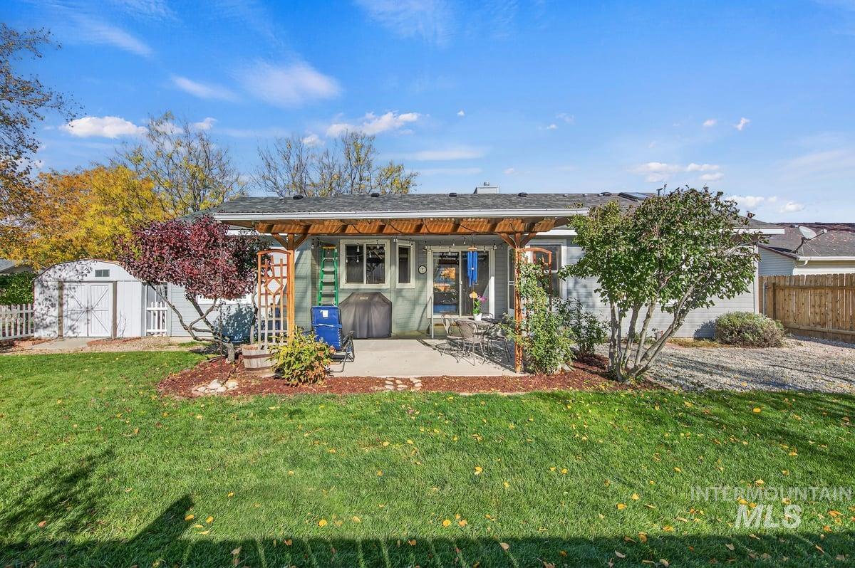 893 E Cembra St, Eagle, Idaho 83616, 3 Bedrooms, 2 Bathrooms, Residential For Sale, Price $499,000, 98966167