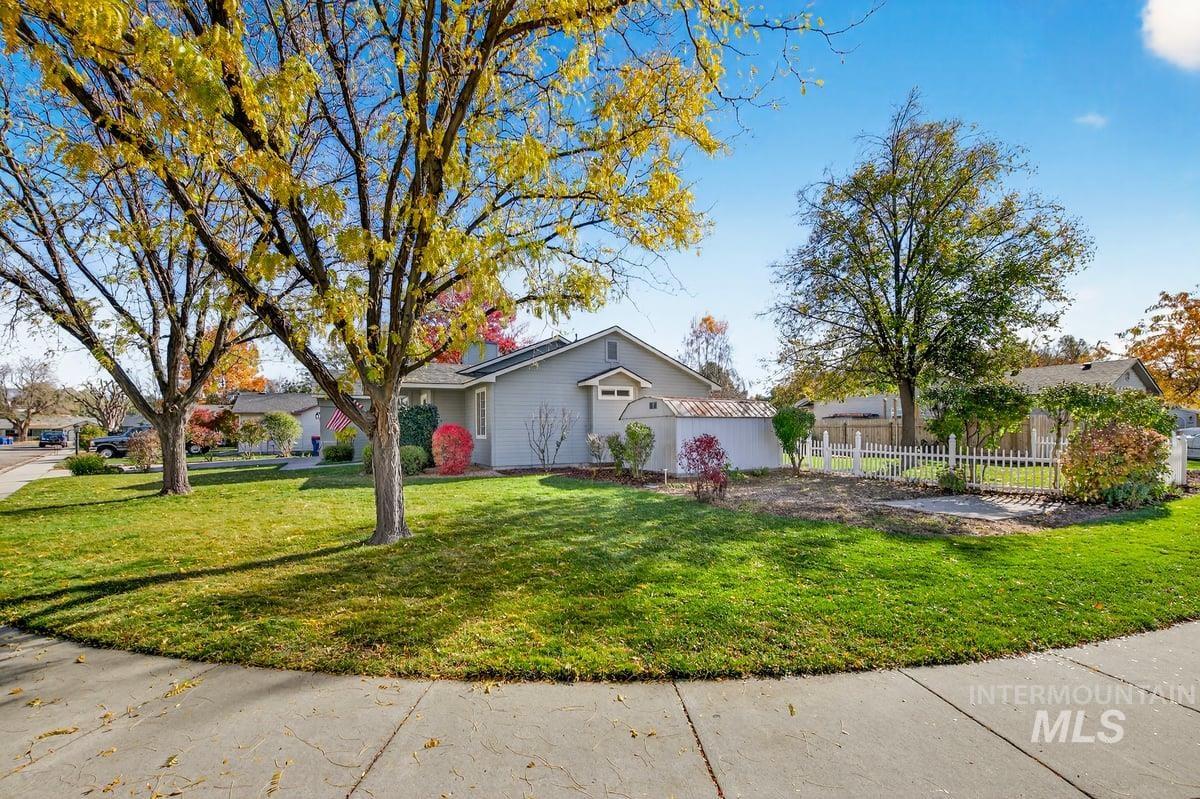893 E Cembra St, Eagle, Idaho 83616, 3 Bedrooms, 2 Bathrooms, Residential For Sale, Price $499,000, 98966167