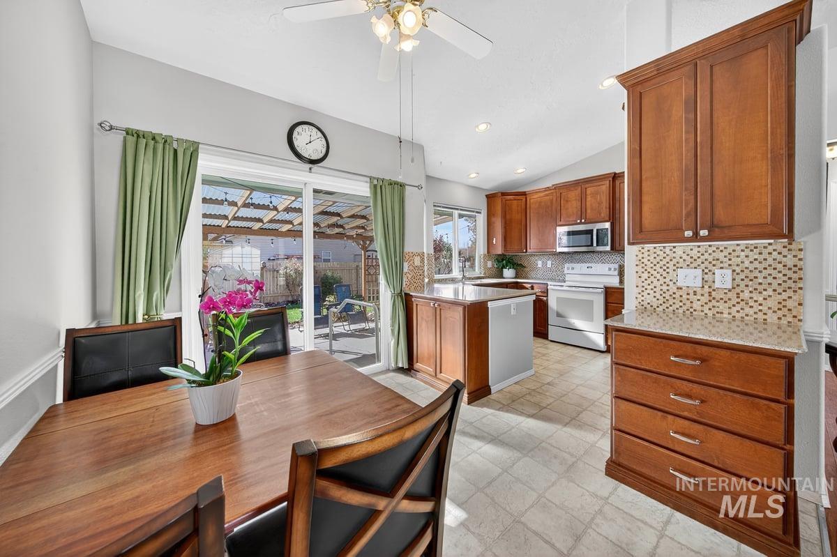 893 E Cembra St, Eagle, Idaho 83616, 3 Bedrooms, 2 Bathrooms, Residential For Sale, Price $499,000, 98966167