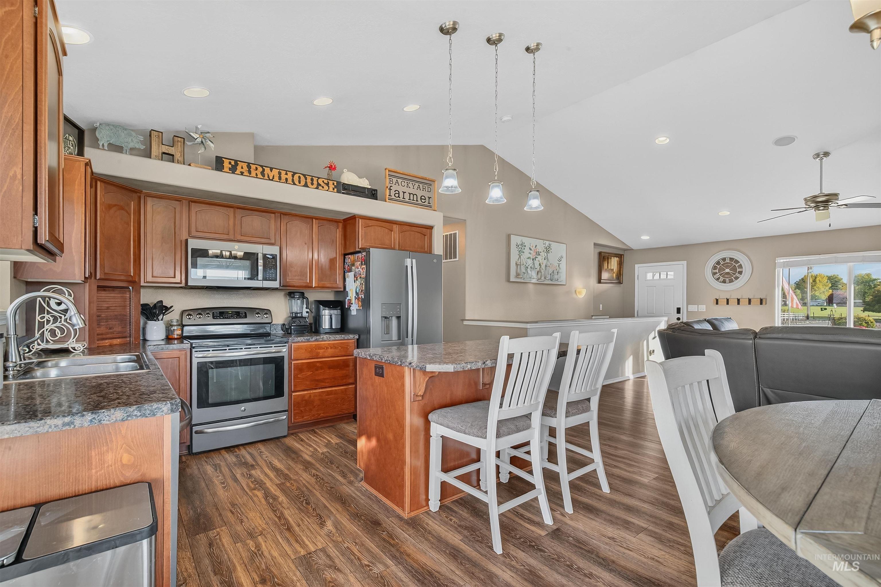 1827 Grelle Ave, Lewiston, Idaho 83501, 4 Bedrooms, 3 Bathrooms, Residential For Sale, Price $934,900, 98966168