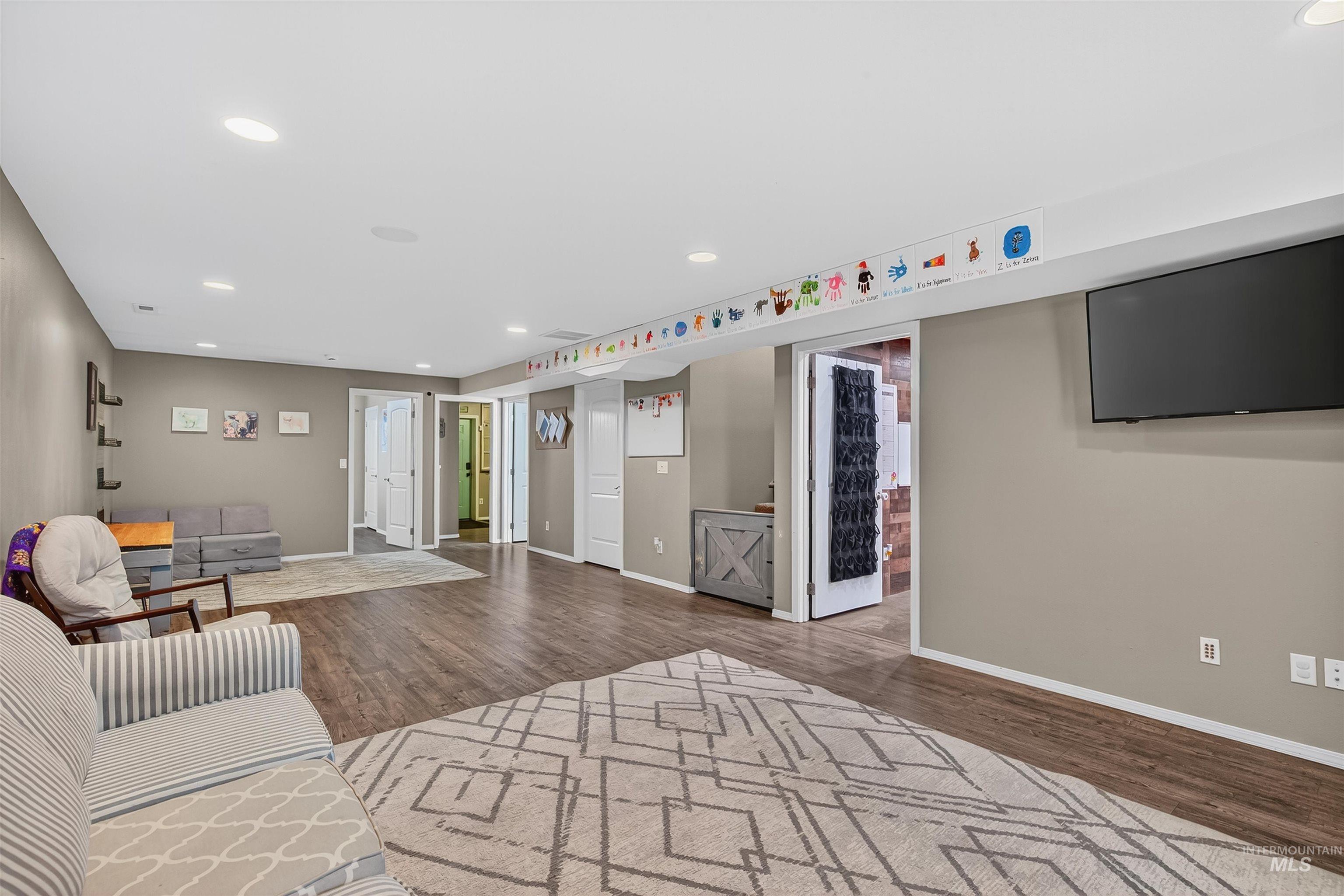 1827 Grelle Ave, Lewiston, Idaho 83501, 4 Bedrooms, 3 Bathrooms, Residential For Sale, Price $934,900, 98966168