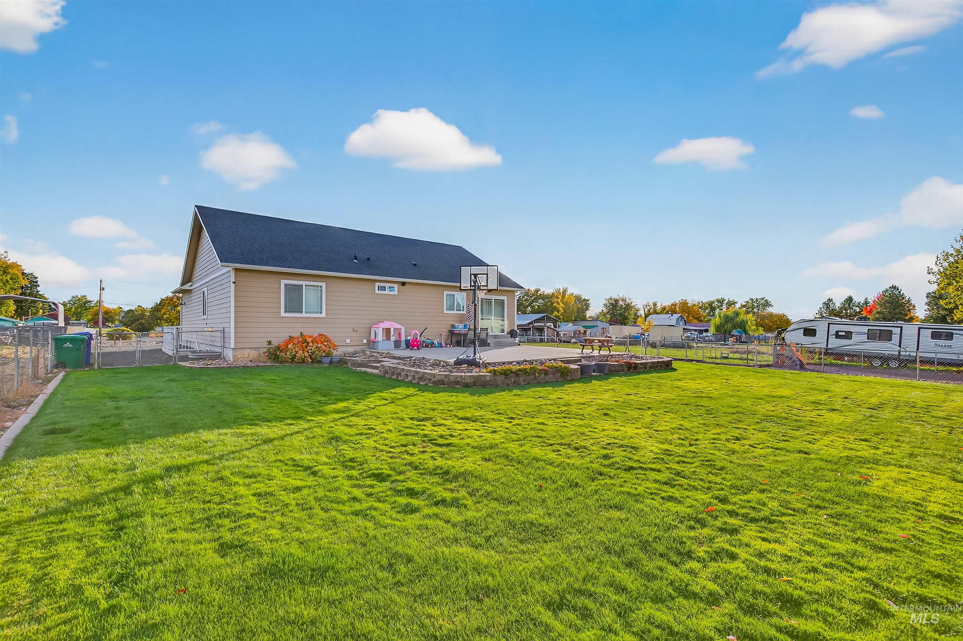 1827 Grelle Ave, Lewiston, Idaho 83501, 4 Bedrooms, 3 Bathrooms, Residential For Sale, Price $934,900, 98966168