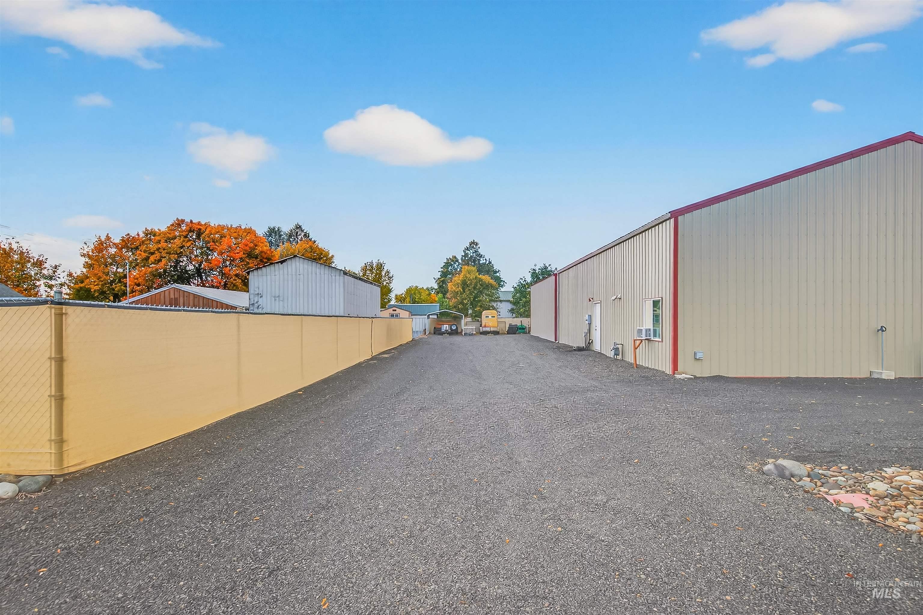 1827 Grelle Ave, Lewiston, Idaho 83501, 4 Bedrooms, 3 Bathrooms, Residential For Sale, Price $934,900, 98966168