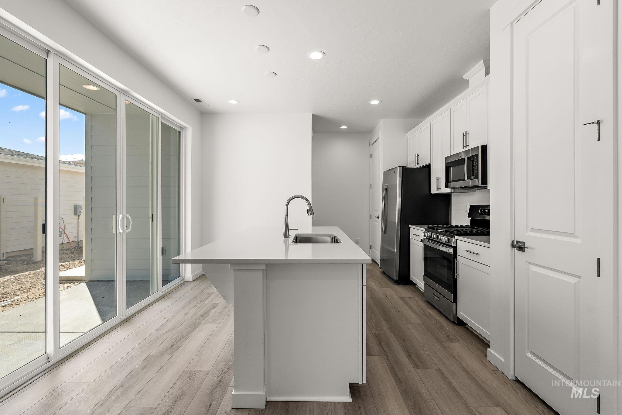 12315 W Endsley Lane, Star, Idaho 83669, 3 Bedrooms, 2.5 Bathrooms, Residential For Sale, Price $374,990, 98966169