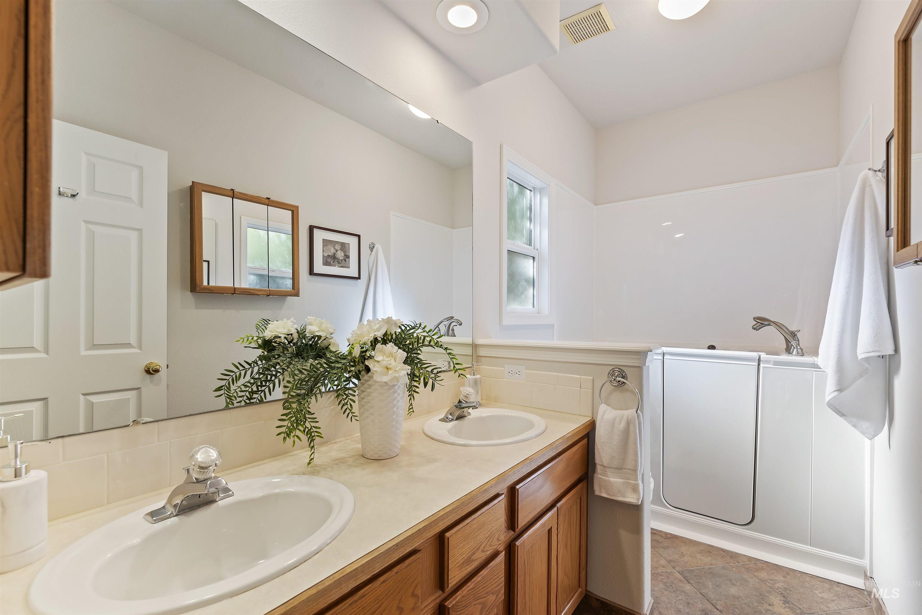 2416 N Birchgrove Lane, Boise, Idaho 83703, 2 Bedrooms, 2 Bathrooms, Residential For Sale, Price $445,000, 98966171