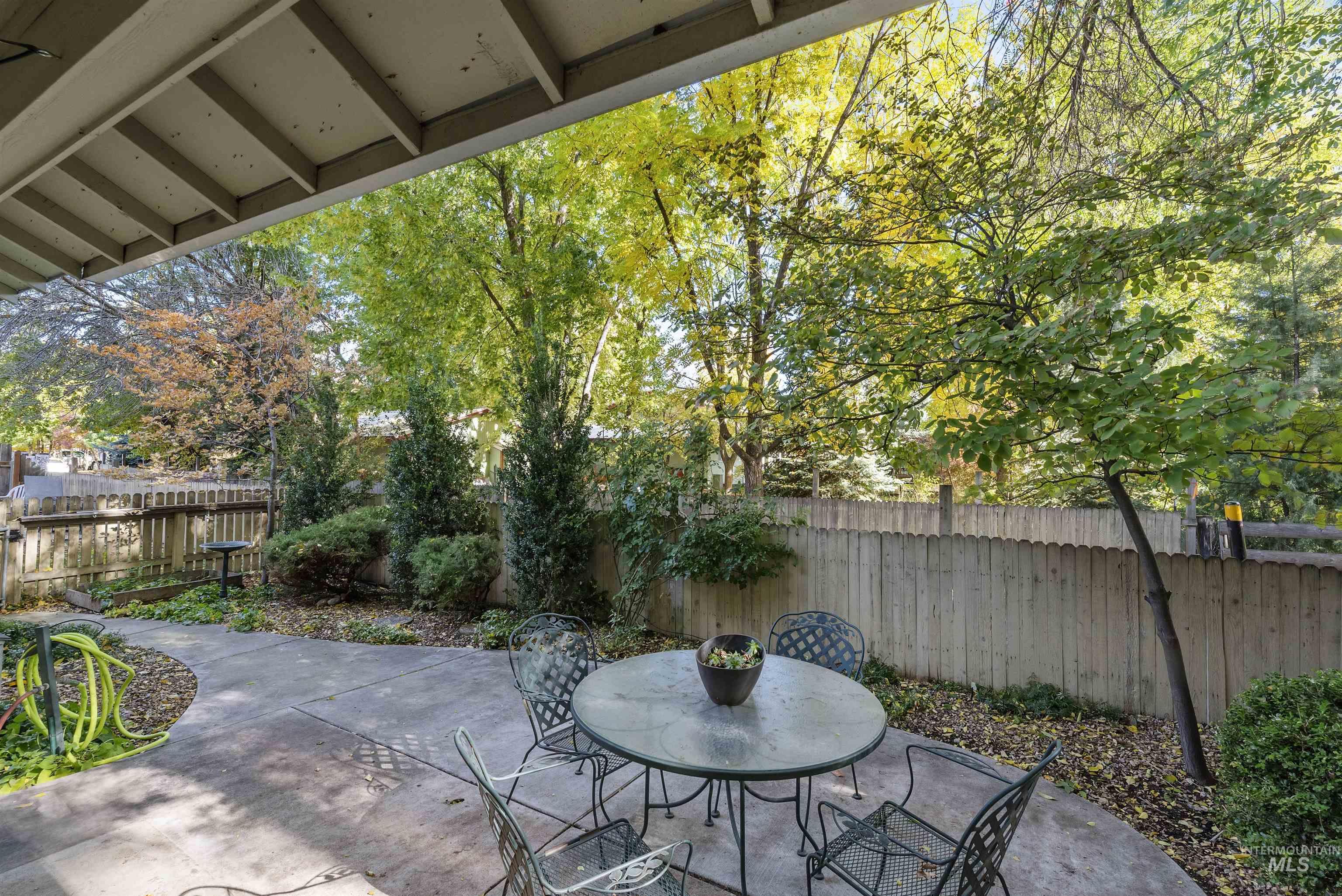 2416 N Birchgrove Lane, Boise, Idaho 83703, 2 Bedrooms, 2 Bathrooms, Residential For Sale, Price $445,000, 98966171