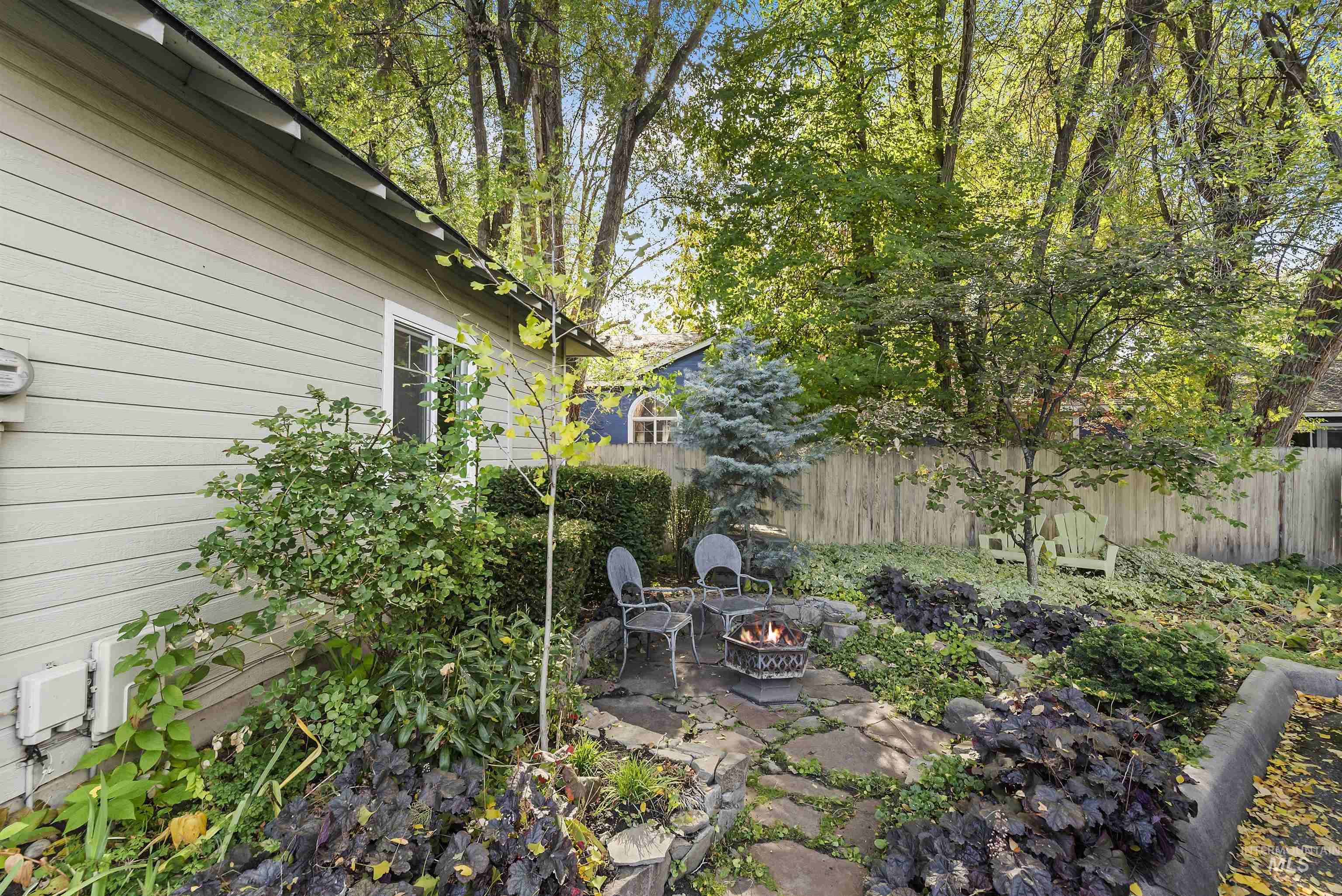 2416 N Birchgrove Lane, Boise, Idaho 83703, 2 Bedrooms, 2 Bathrooms, Residential For Sale, Price $445,000, 98966171