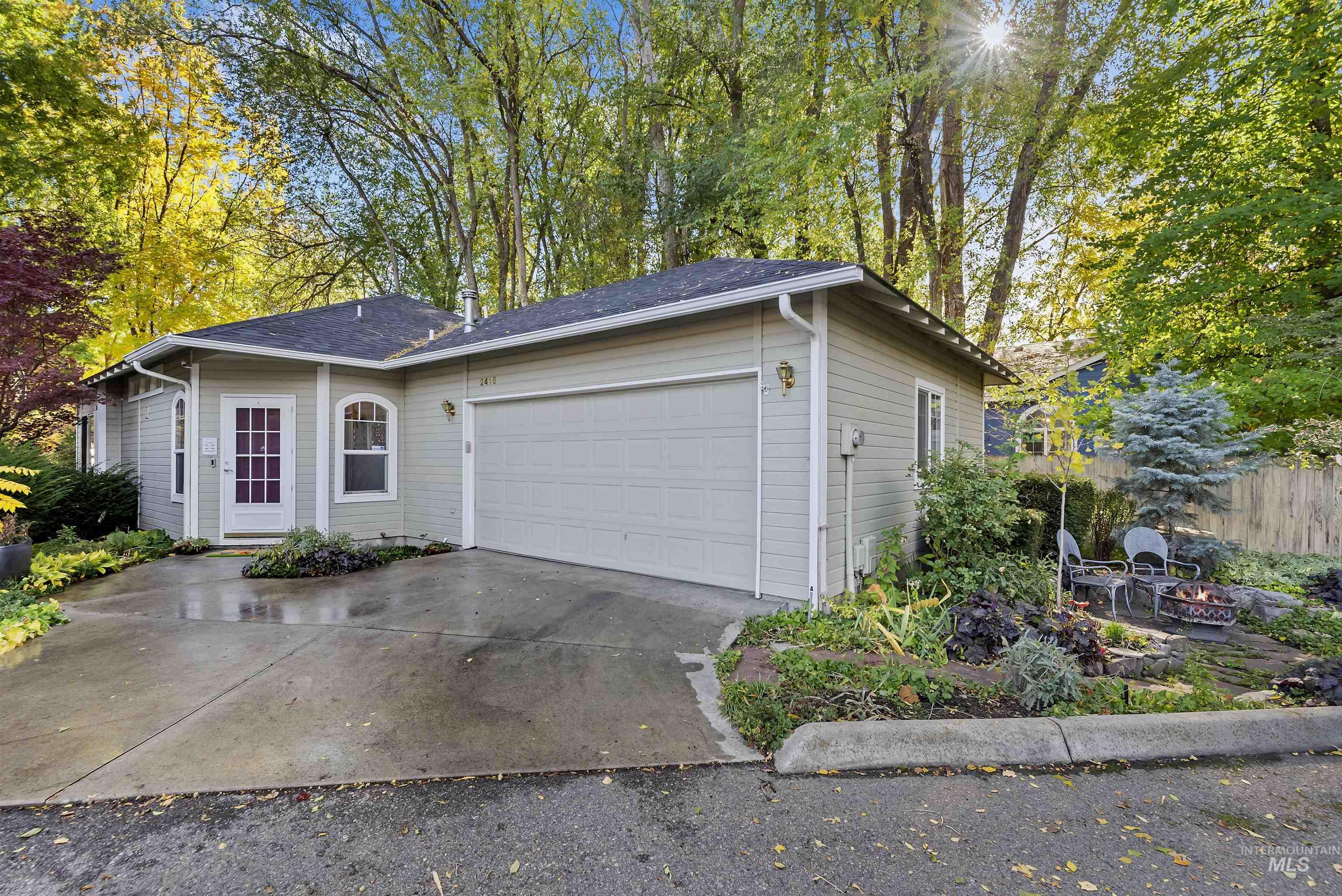 2416 N Birchgrove Lane, Boise, Idaho 83703, 2 Bedrooms, 2 Bathrooms, Residential For Sale, Price $445,000, 98966171