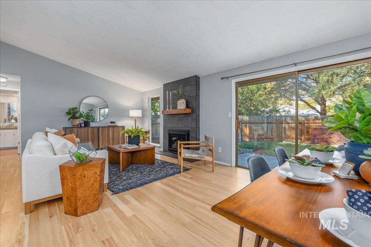 387 W Pickerell Ct, Boise, Idaho 83706, 4 Bedrooms, 3 Bathrooms, Residential For Sale, Price $649,900, 98966172