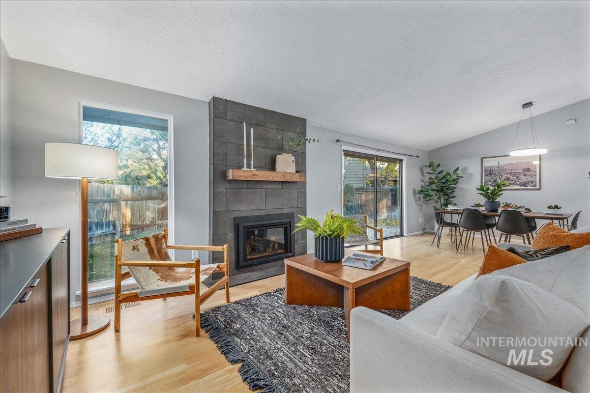 387 W Pickerell Ct, Boise, Idaho 83706, 4 Bedrooms, 3 Bathrooms, Residential For Sale, Price $649,900, 98966172