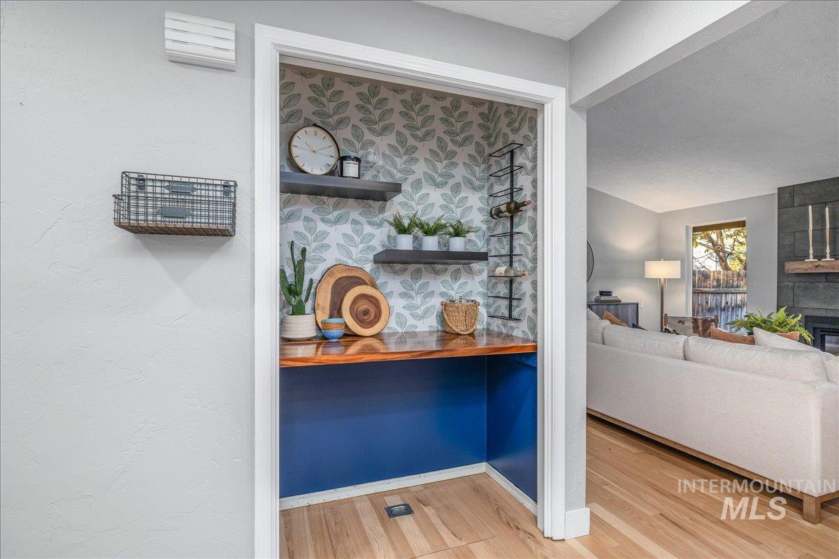 387 W Pickerell Ct, Boise, Idaho 83706, 4 Bedrooms, 3 Bathrooms, Residential For Sale, Price $649,900, 98966172