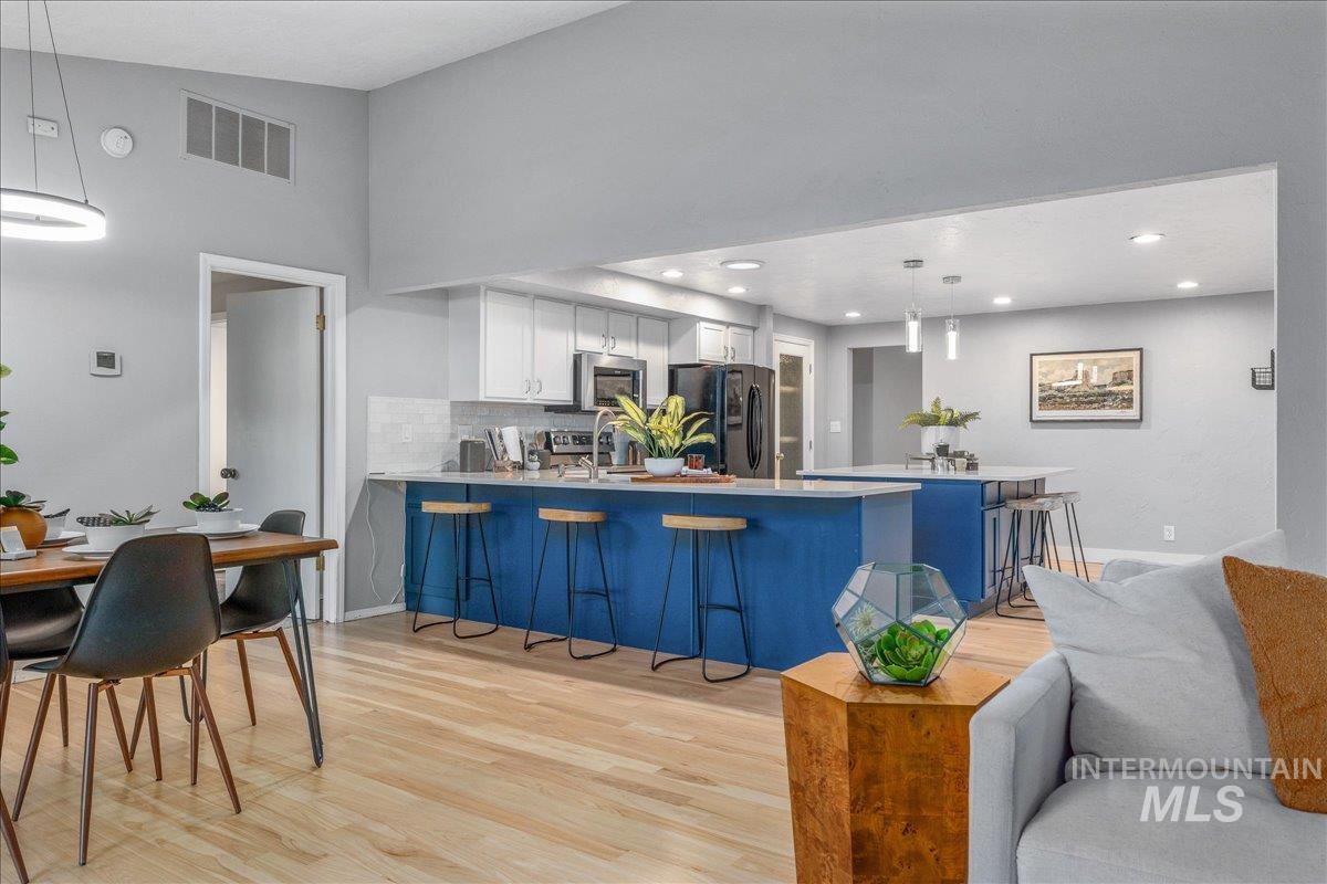 387 W Pickerell Ct, Boise, Idaho 83706, 4 Bedrooms, 3 Bathrooms, Residential For Sale, Price $649,900, 98966172