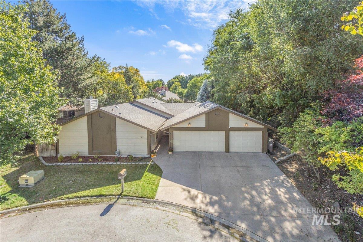 387 W Pickerell Ct, Boise, Idaho 83706, 4 Bedrooms, 3 Bathrooms, Residential For Sale, Price $649,900, 98966172