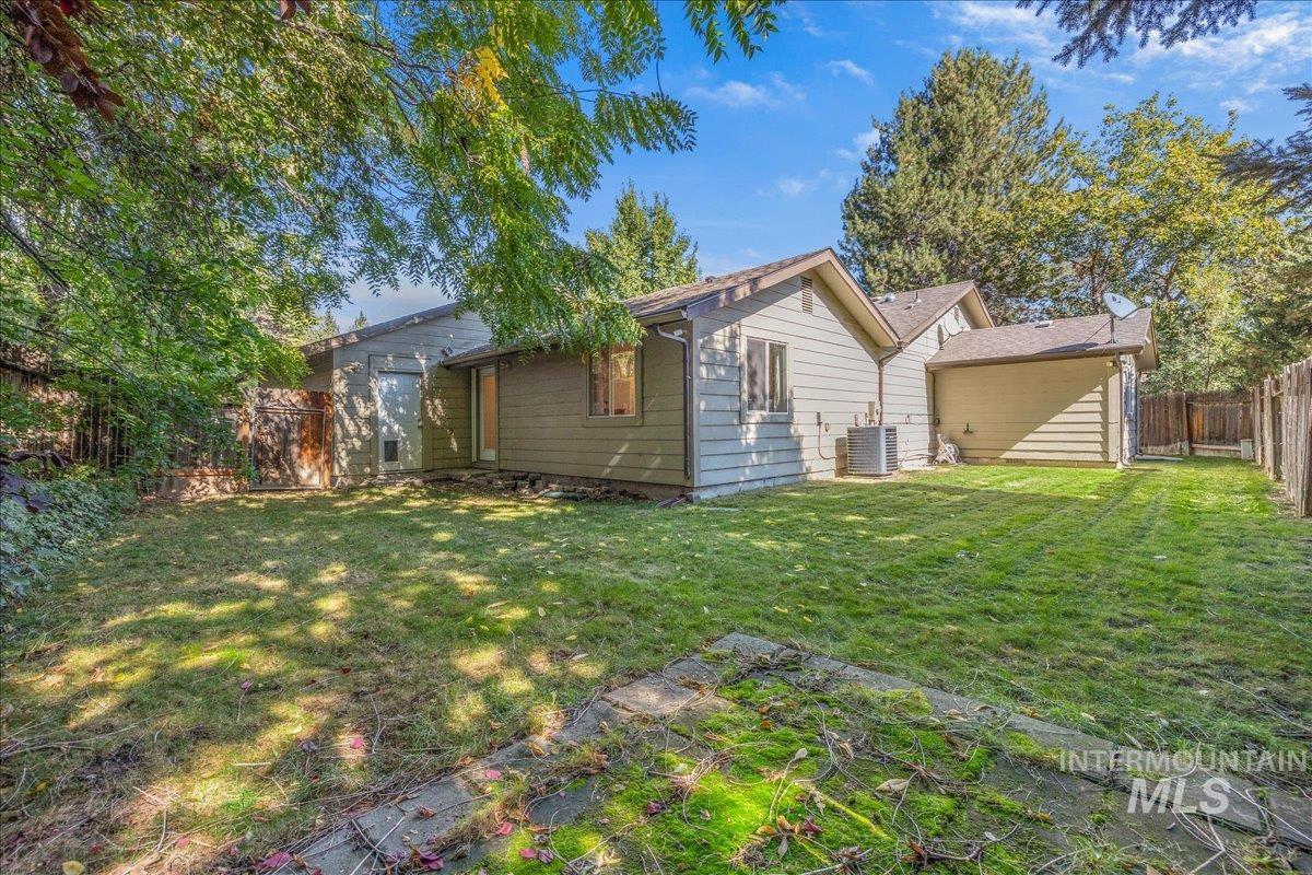 387 W Pickerell Ct, Boise, Idaho 83706, 4 Bedrooms, 3 Bathrooms, Residential For Sale, Price $649,900, 98966172