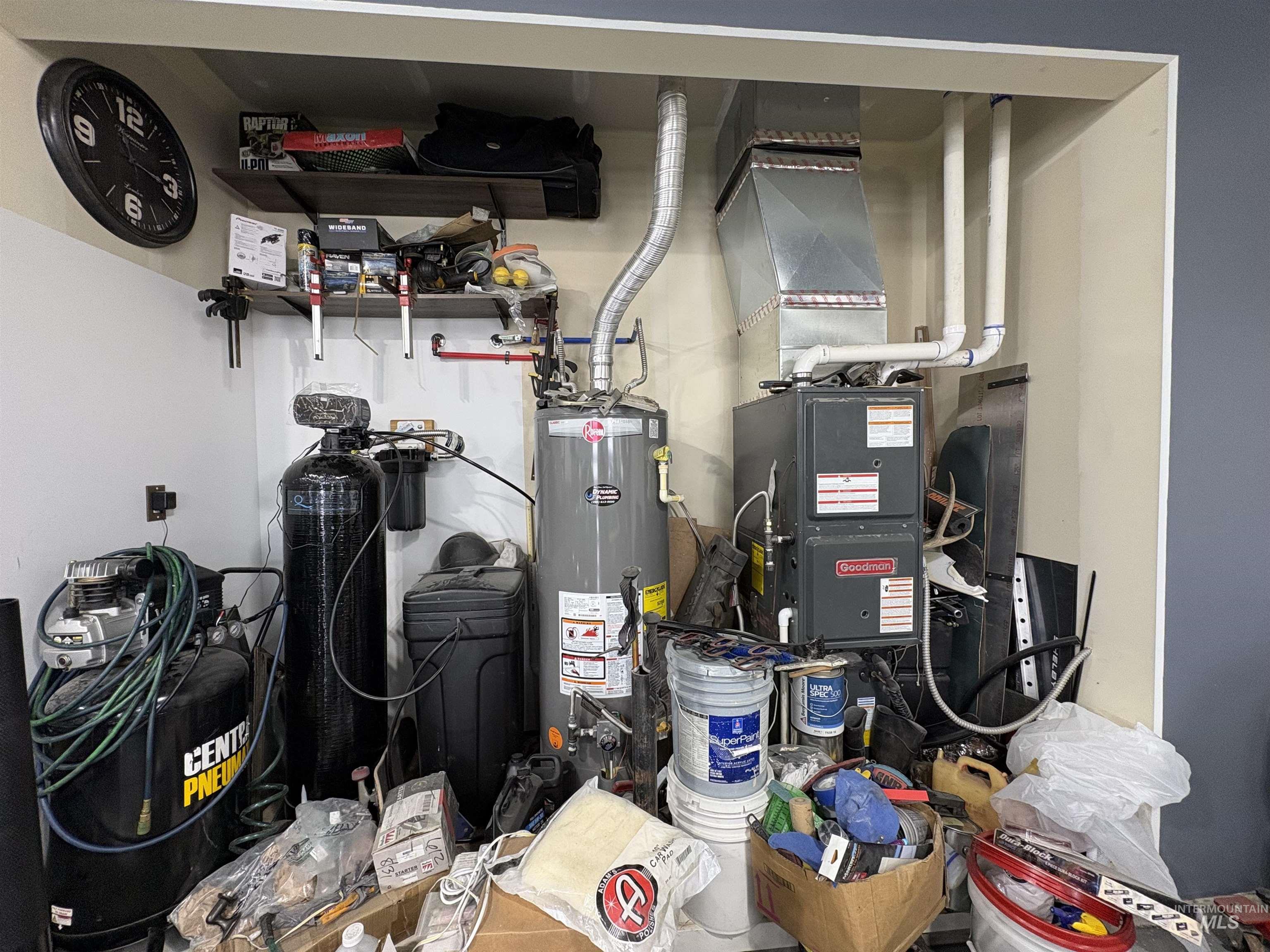 Utilities with gas water heater and heating unit