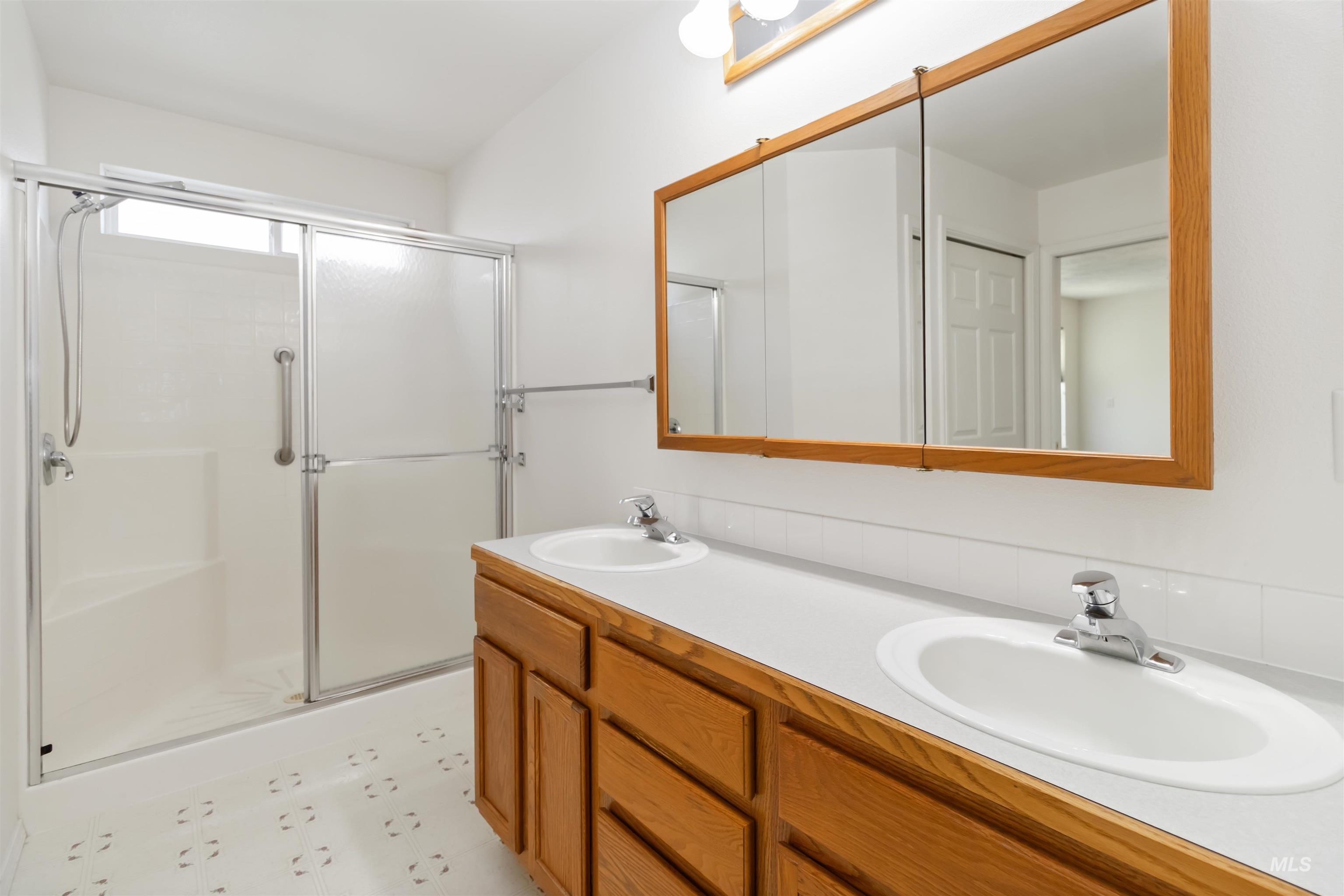 636 N Sterling St, Nampa, Idaho 83651, 3 Bedrooms, 2 Bathrooms, Residential For Sale, Price $294,900, 98966177