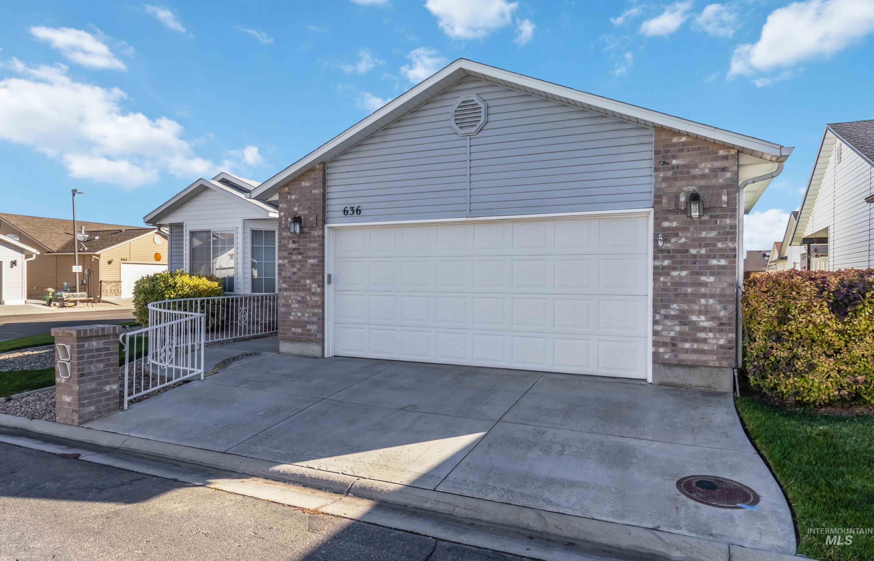 636 N Sterling St, Nampa, Idaho 83651, 3 Bedrooms, 2 Bathrooms, Residential For Sale, Price $294,900, 98966177