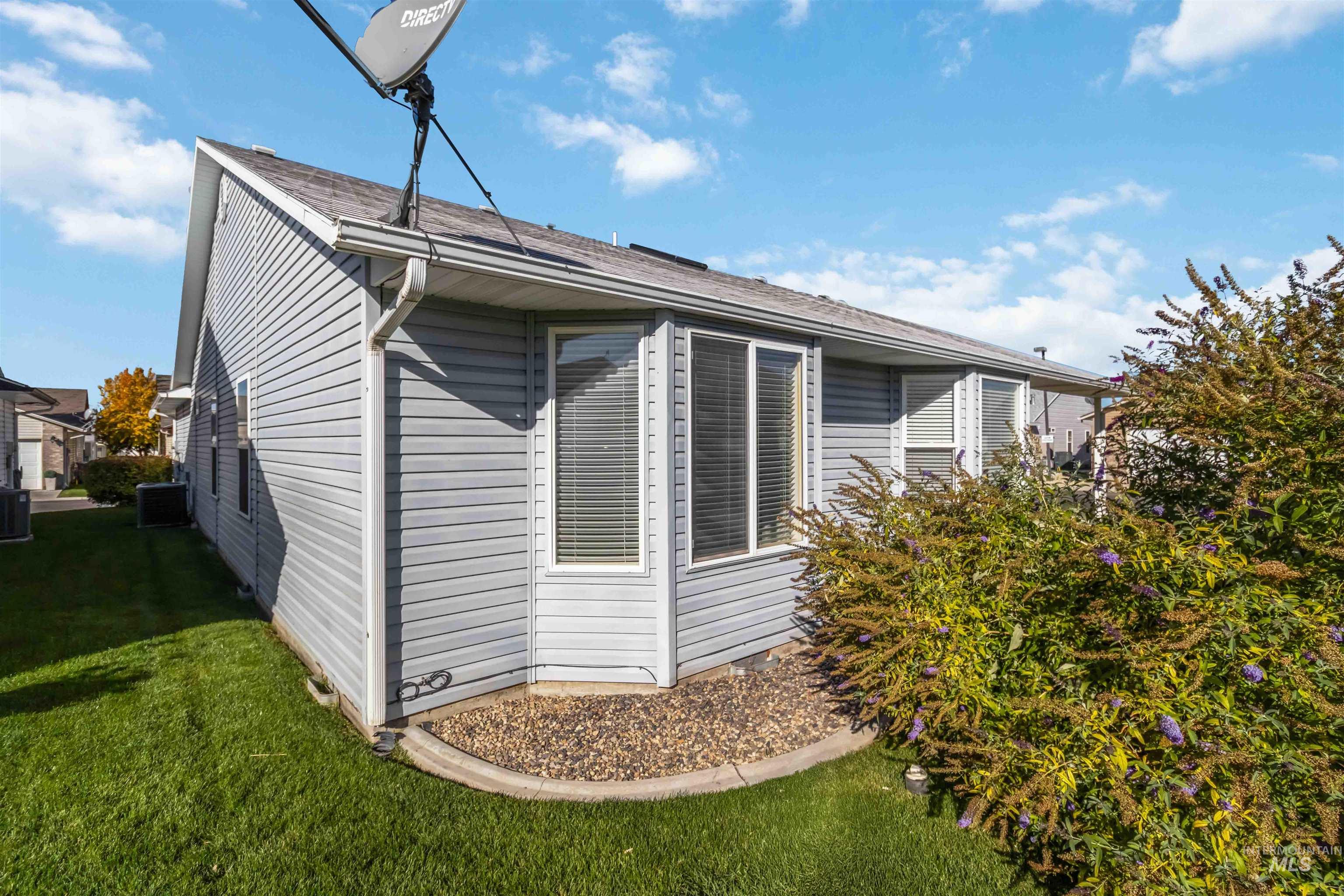 636 N Sterling St, Nampa, Idaho 83651, 3 Bedrooms, 2 Bathrooms, Residential For Sale, Price $294,900, 98966177